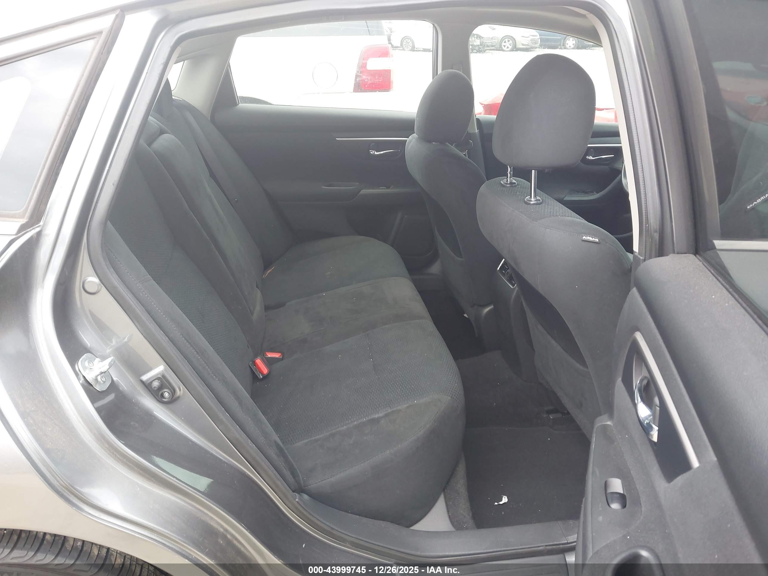 NISSAN ALTIMA image 8