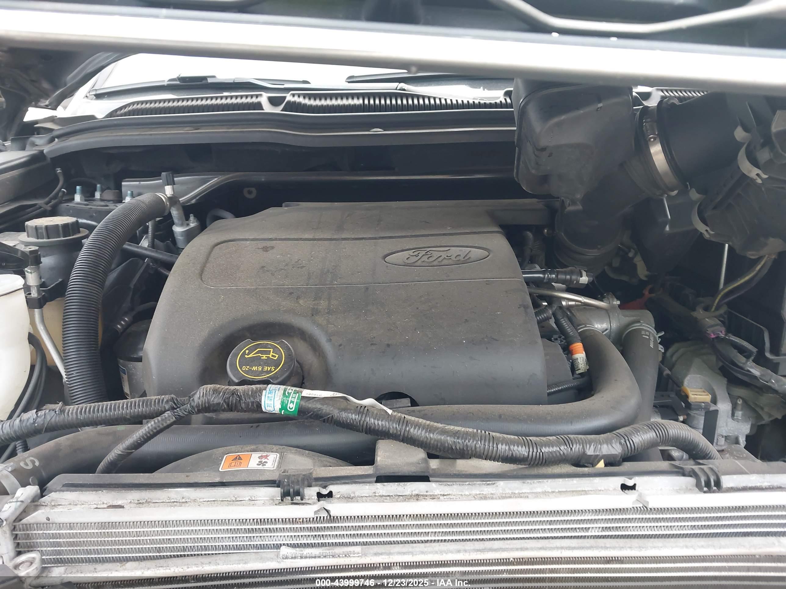 FORD EXPLORER image 10
