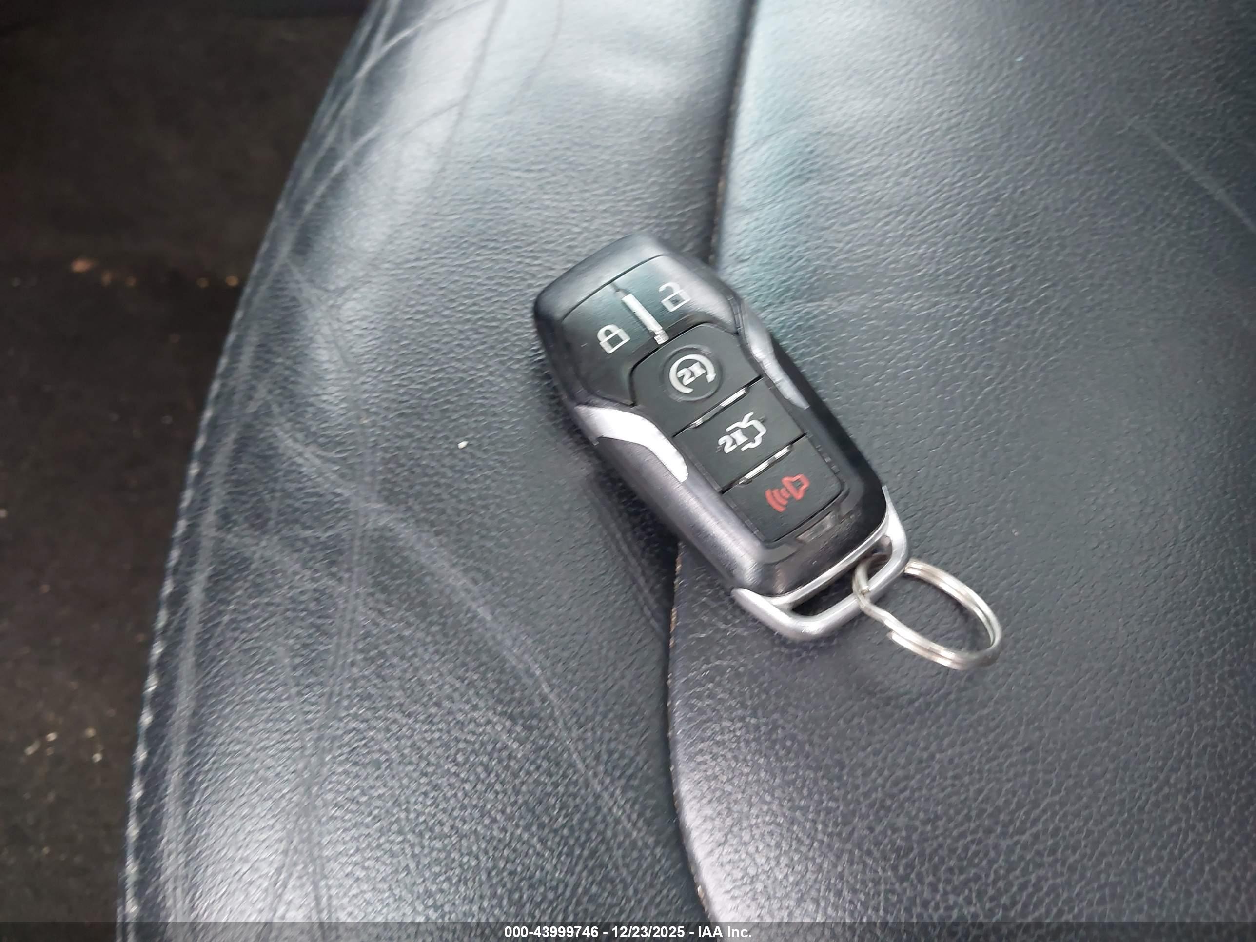 FORD EXPLORER image 11