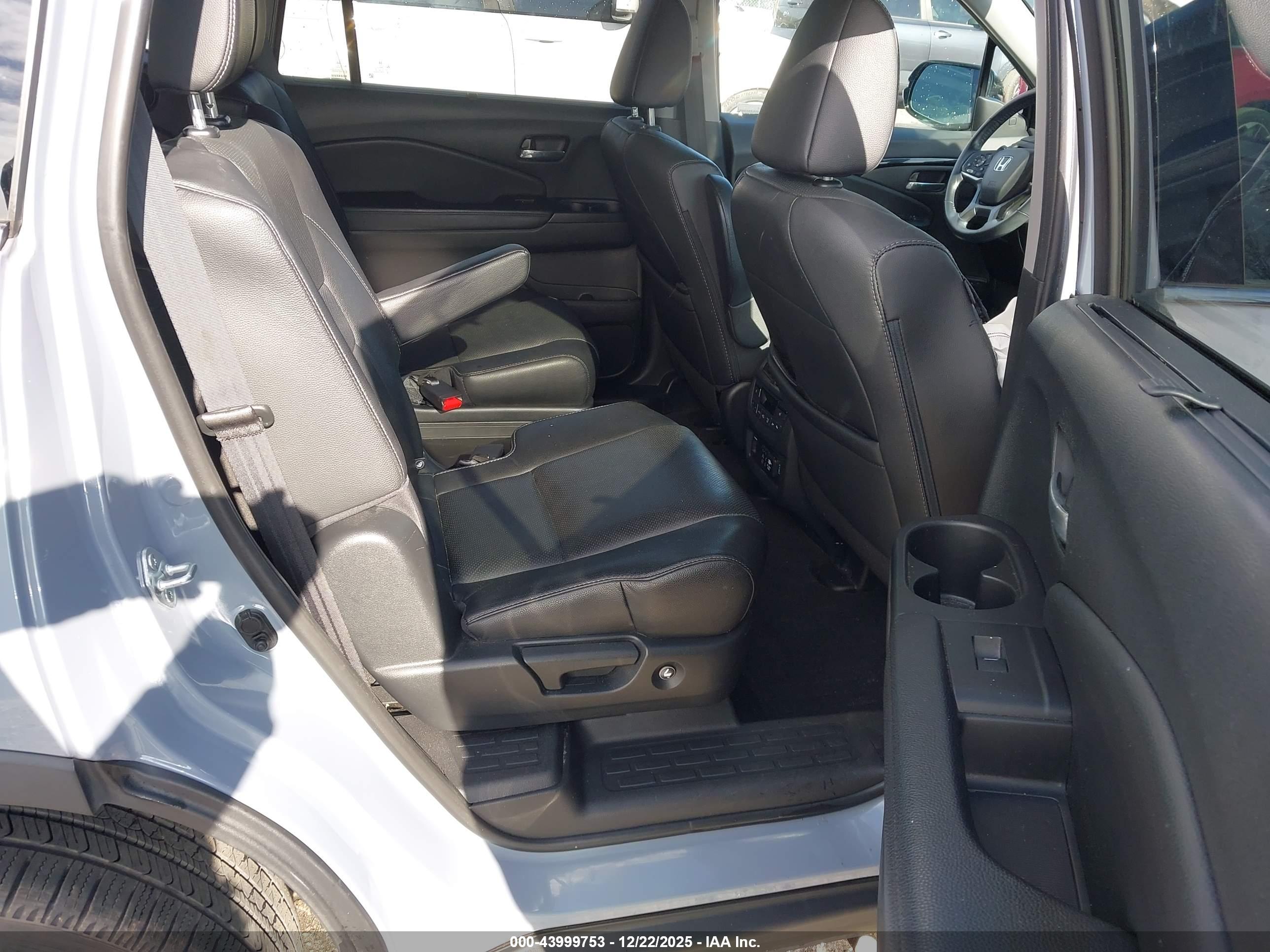 HONDA PILOT image 8