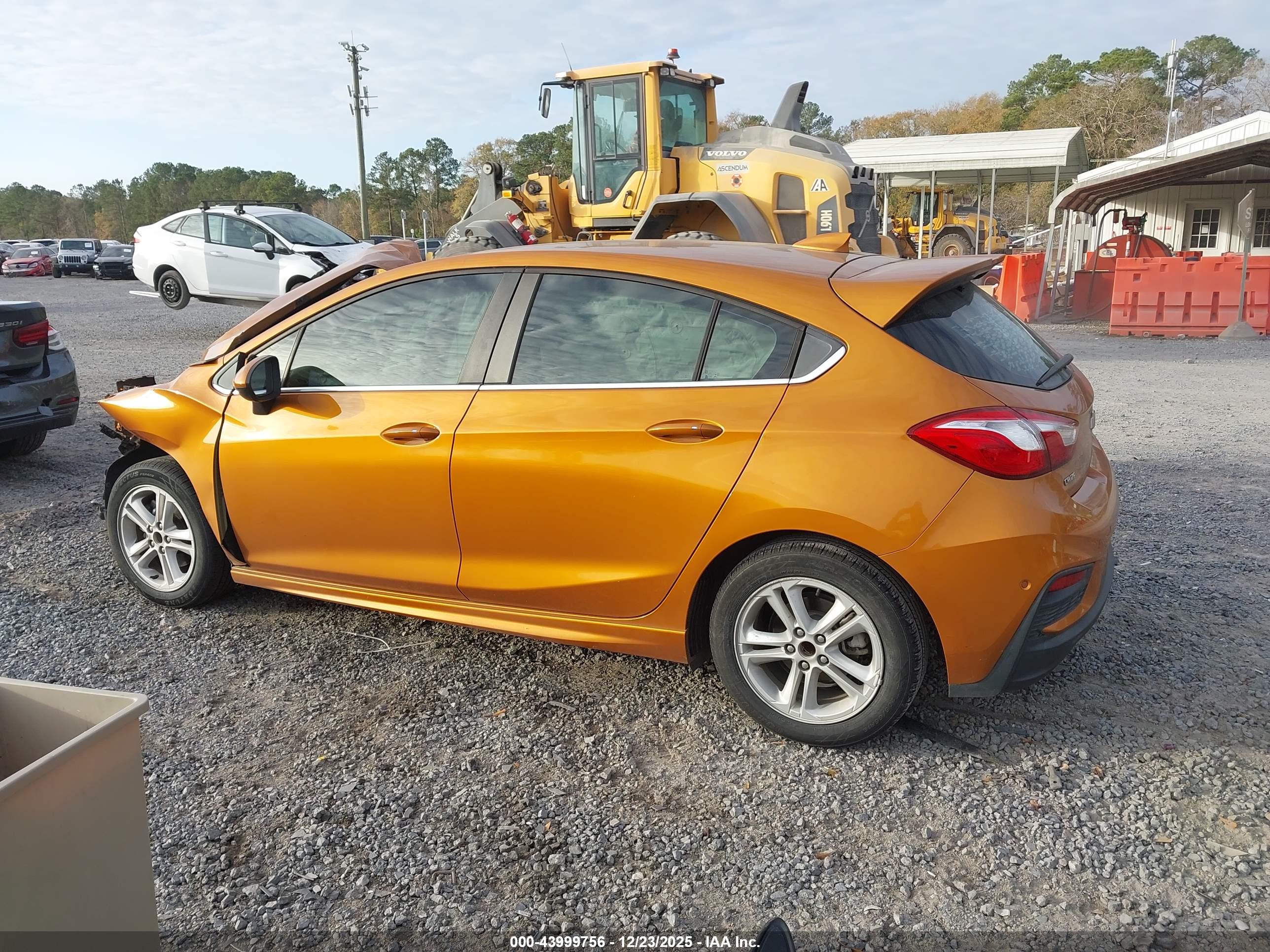 CHEVROLET CRUZE image 3