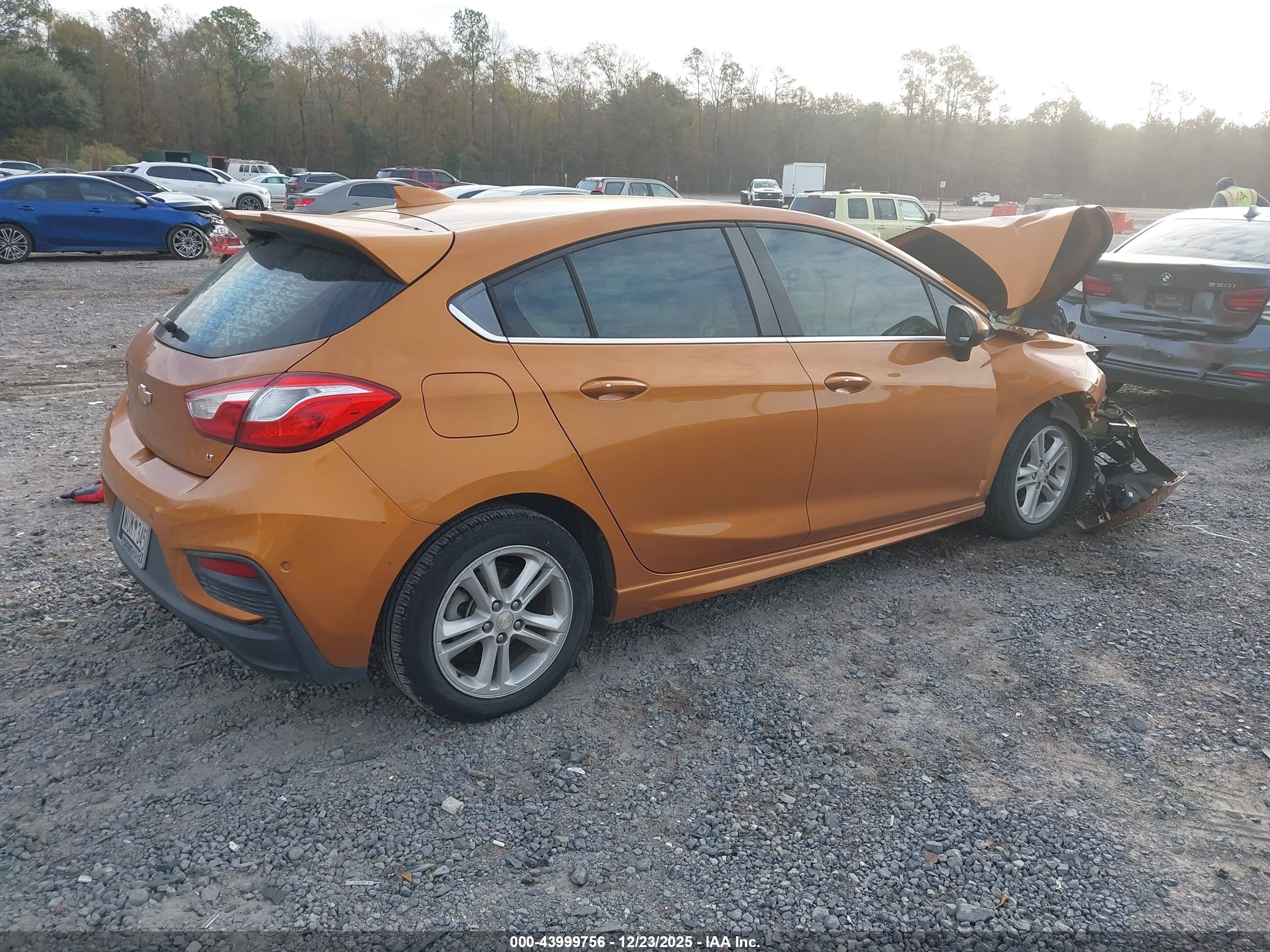 CHEVROLET CRUZE image 4