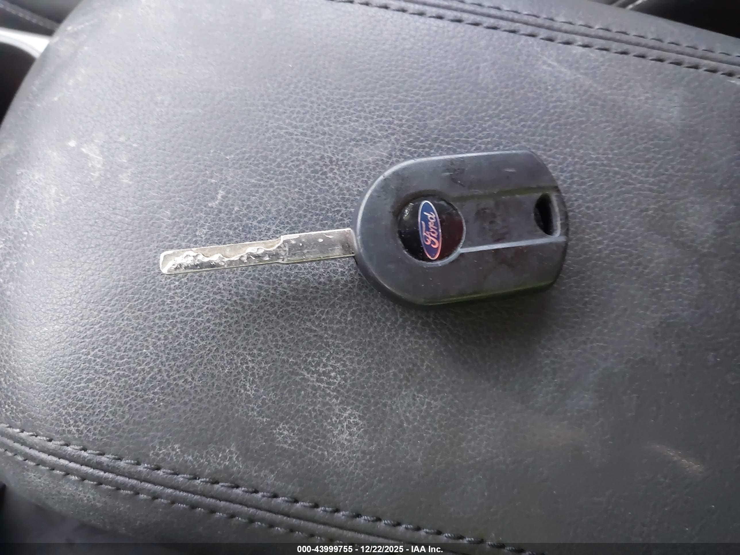 FORD ESCAPE image 11