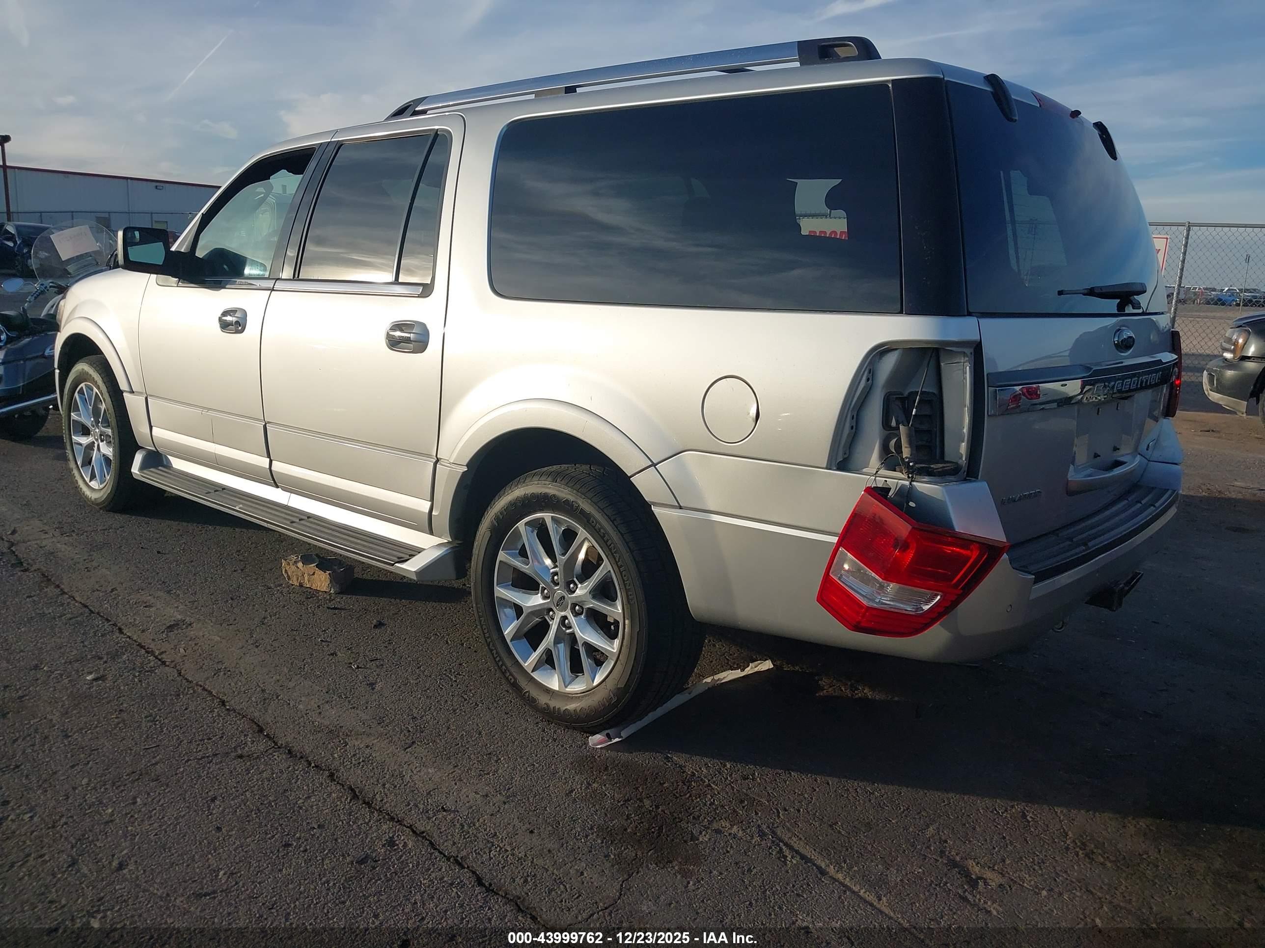 FORD EXPEDITION image 3