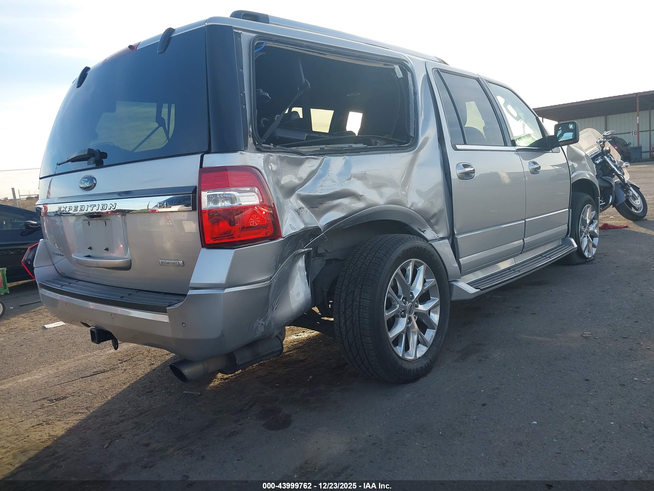 FORD EXPEDITION image 4