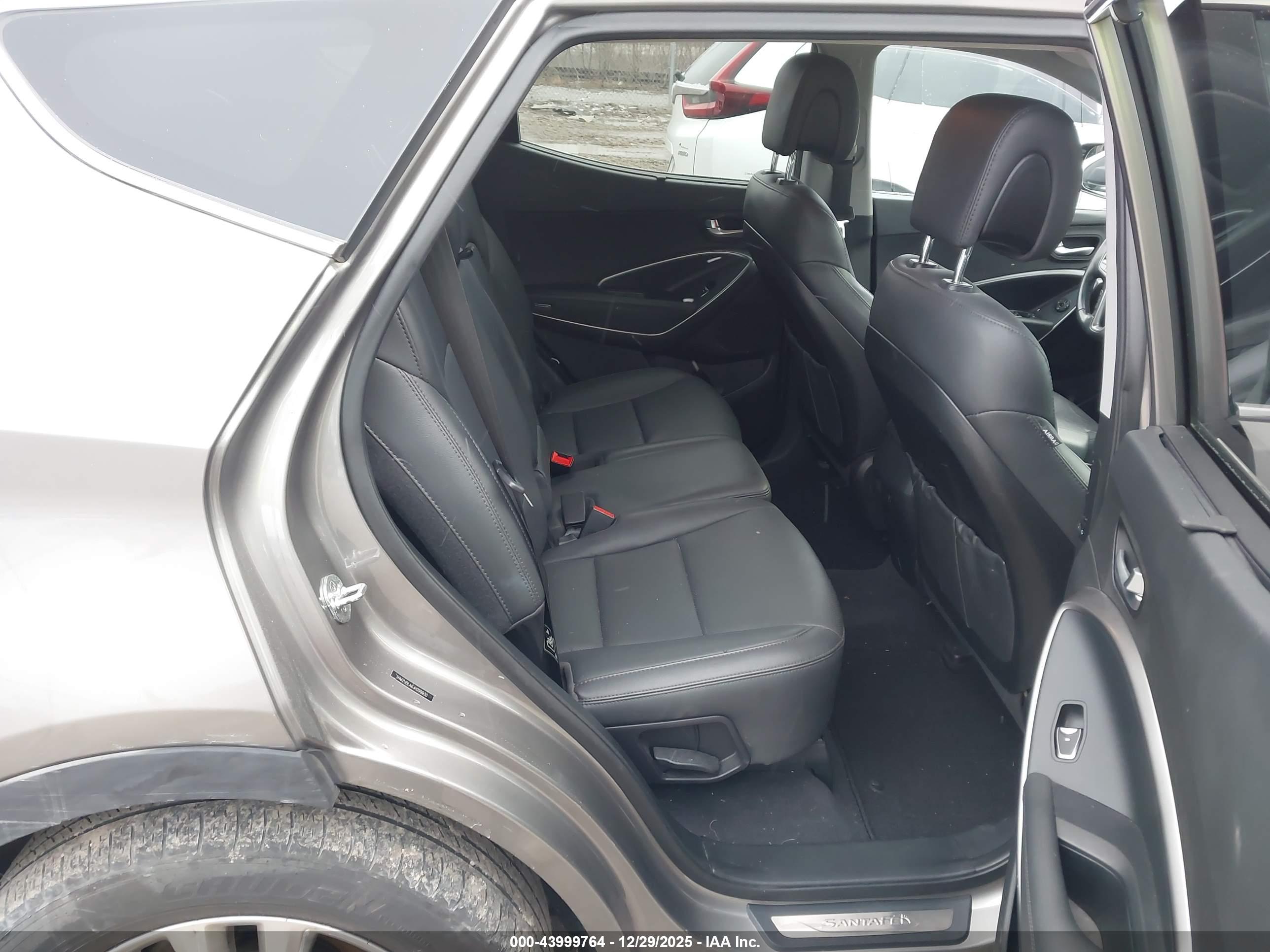 HYUNDAI SANTA image 8