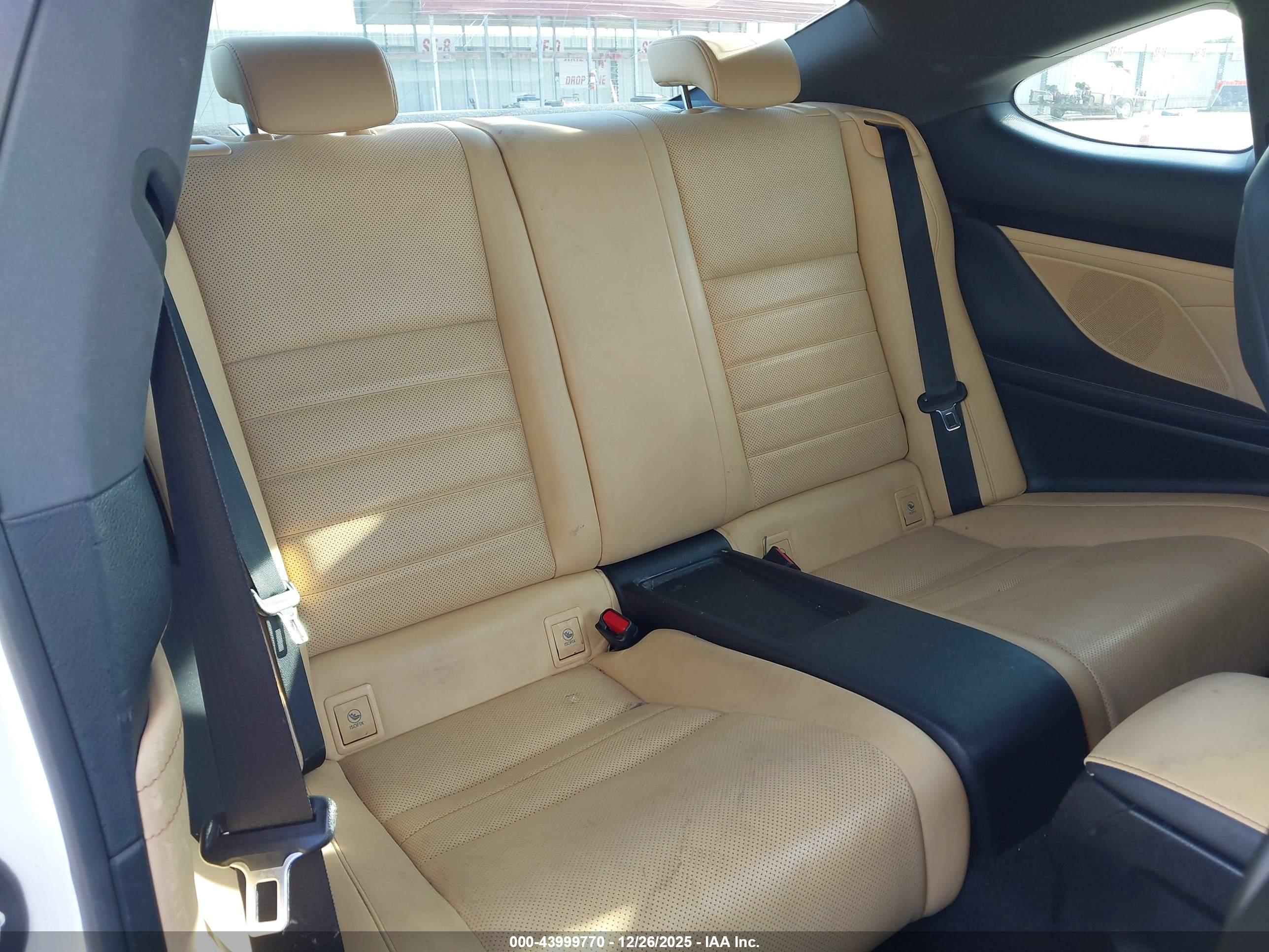 LEXUS RC image 8