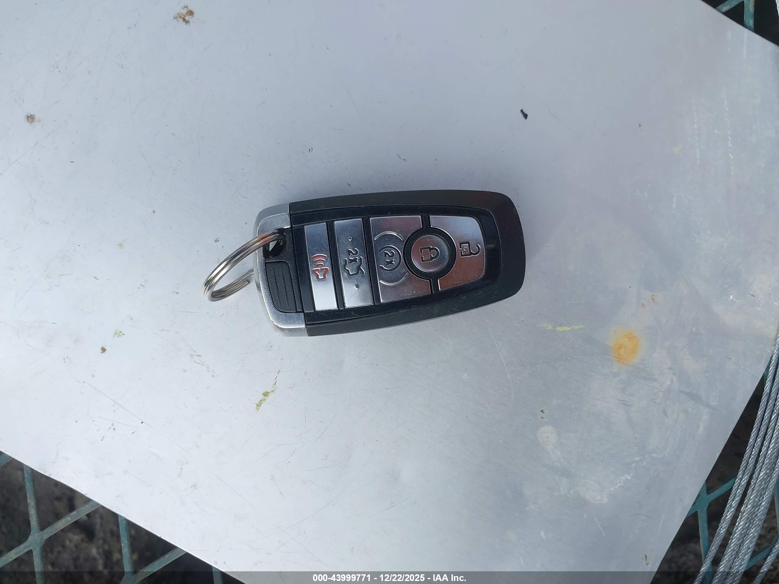 FORD FUSION image 11