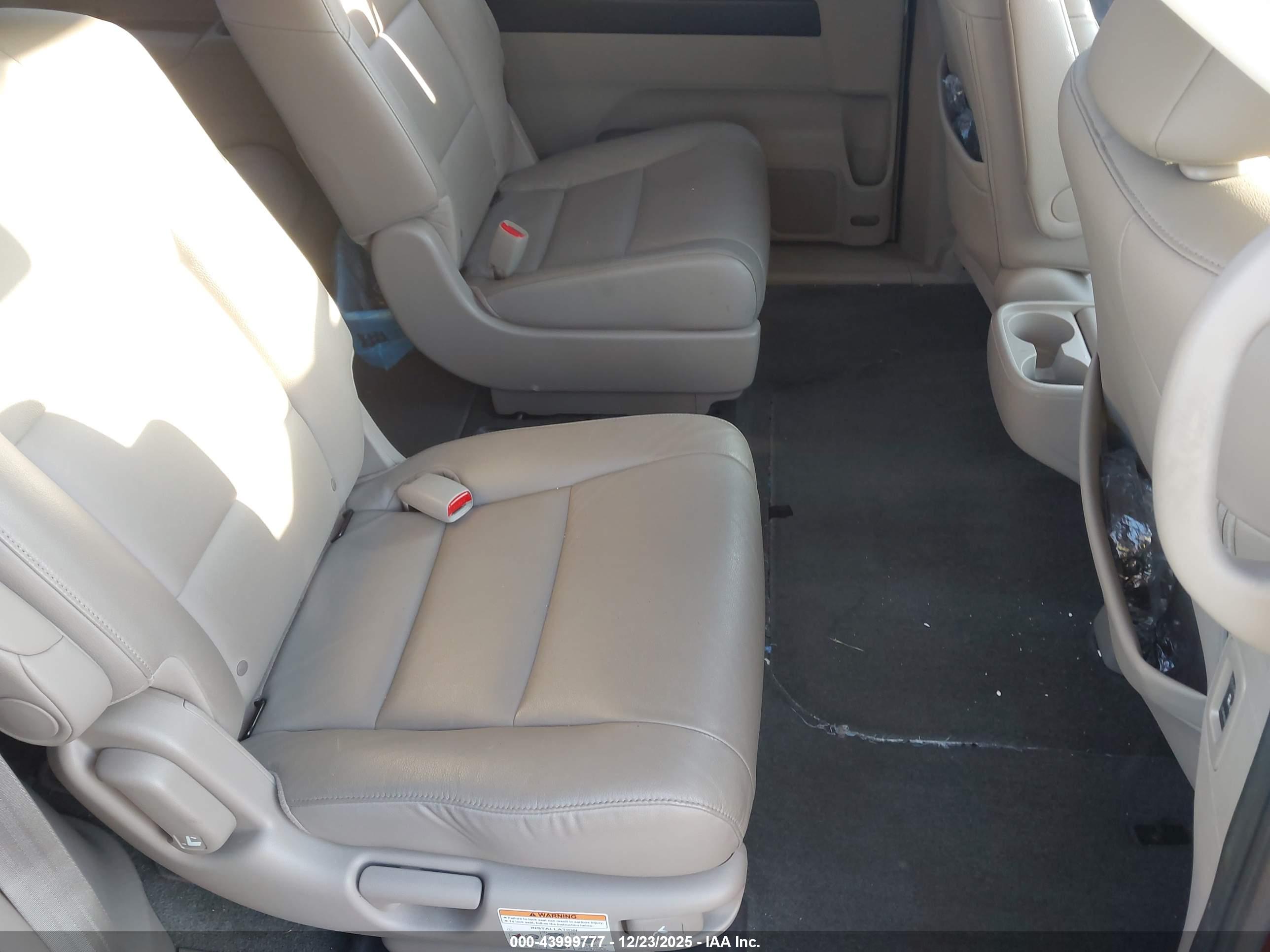 HONDA ODYSSEY image 8