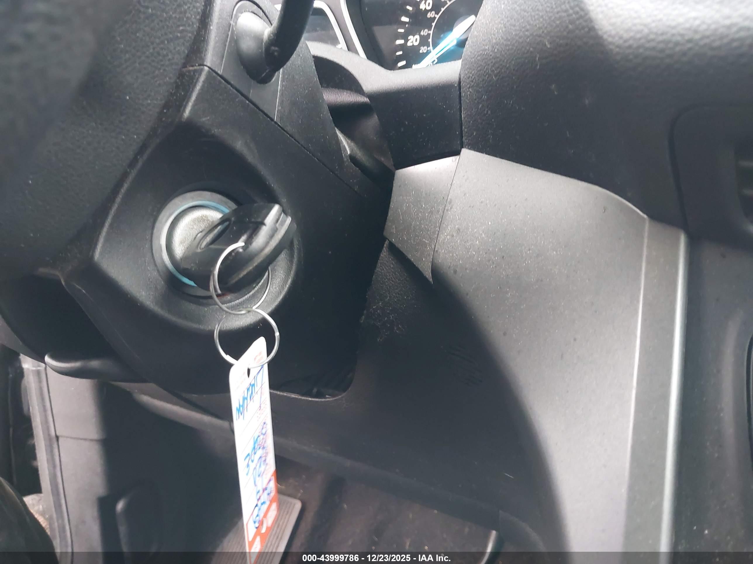 FORD ESCAPE image 11