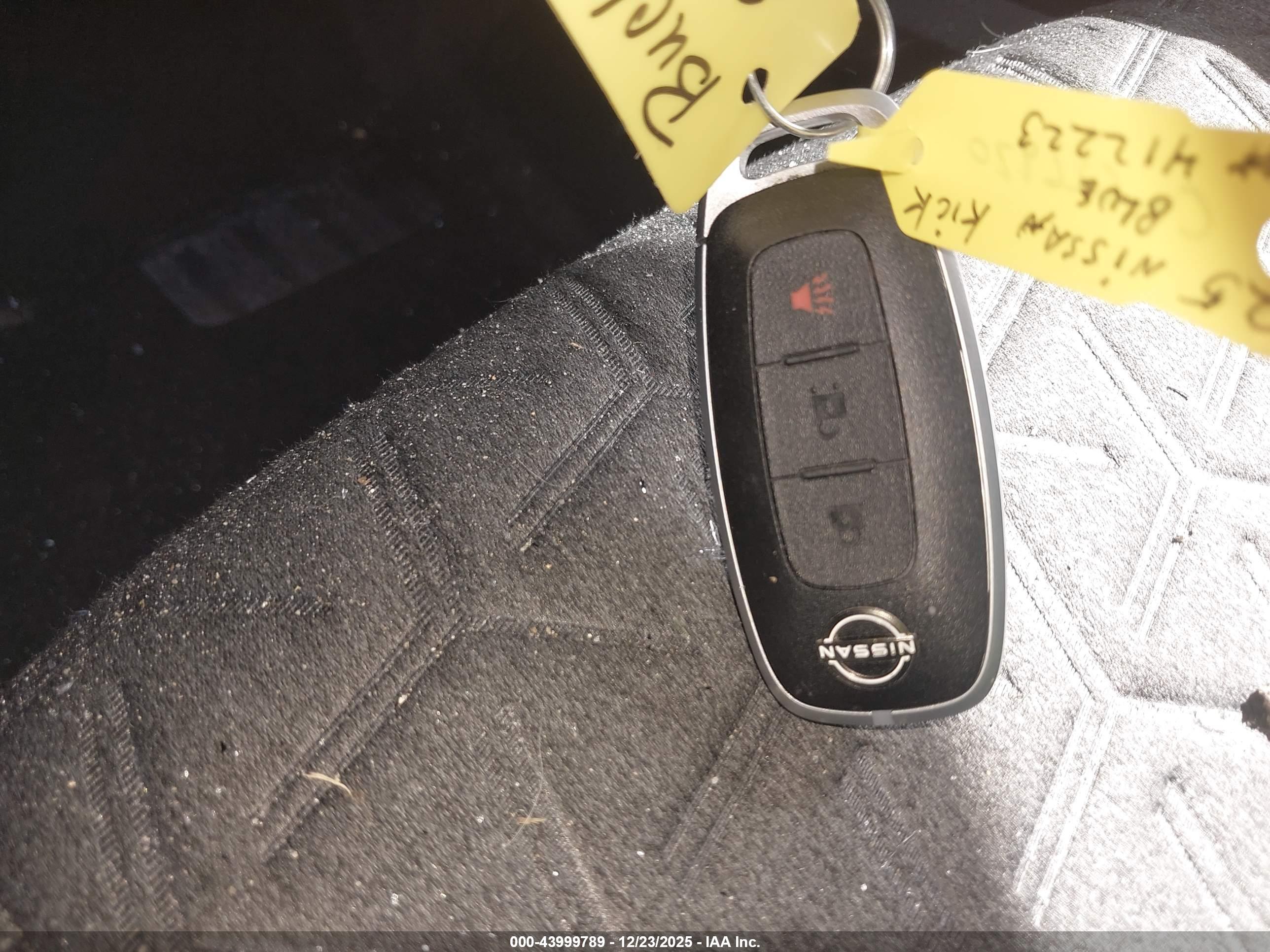 NISSAN KICKS image 11