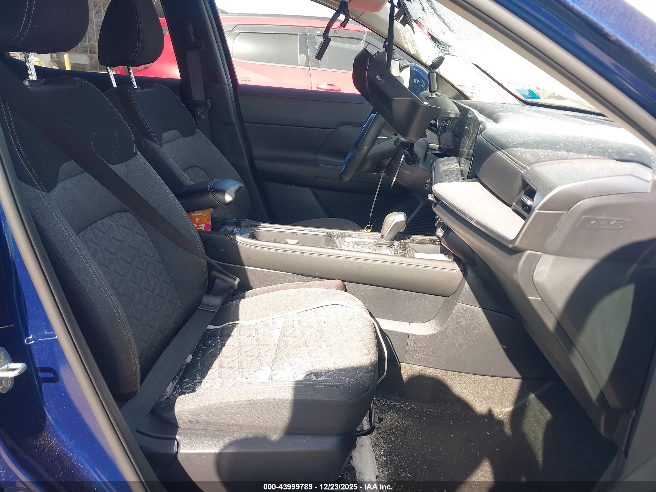 NISSAN KICKS image 5
