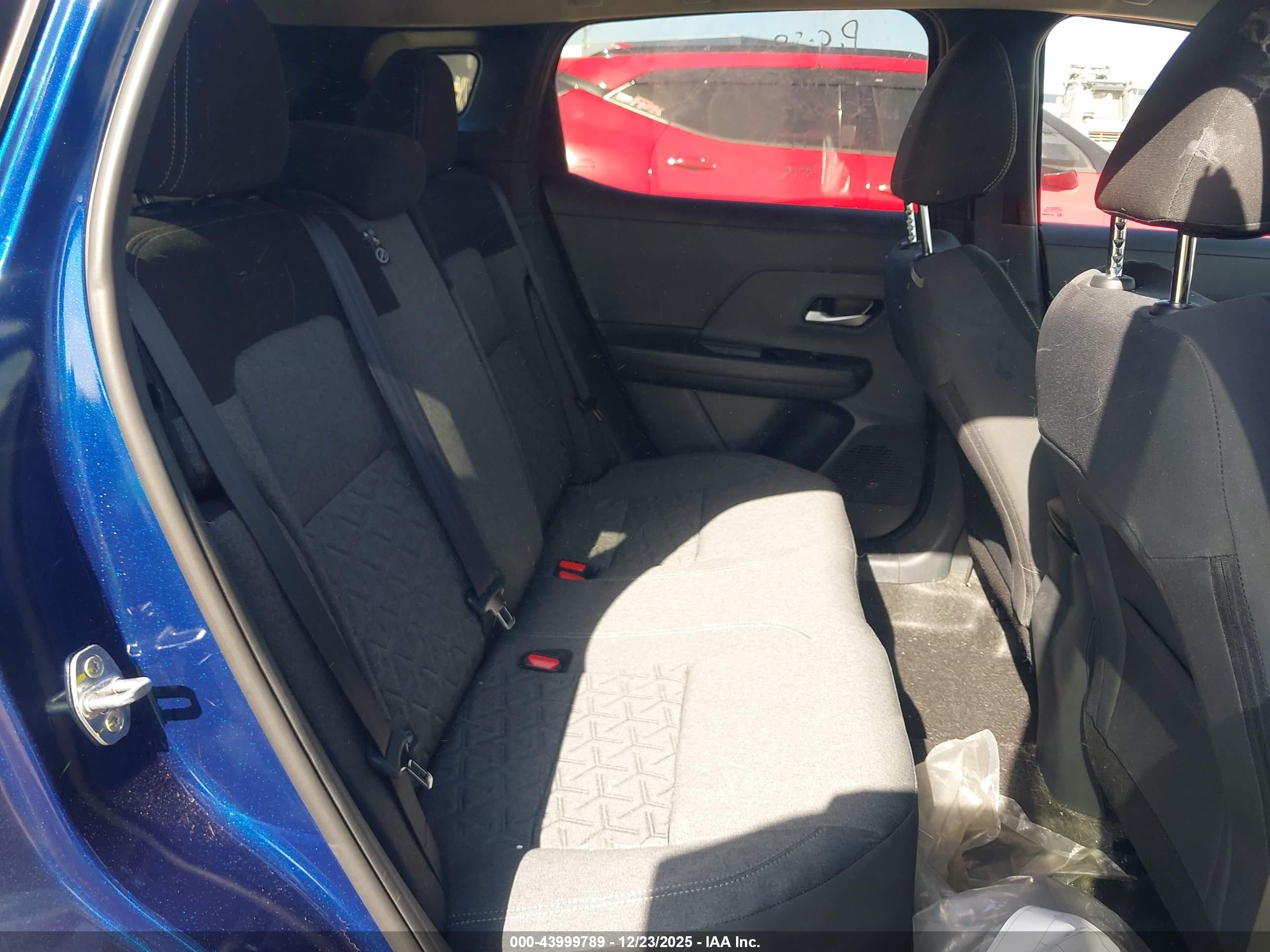 NISSAN KICKS image 8
