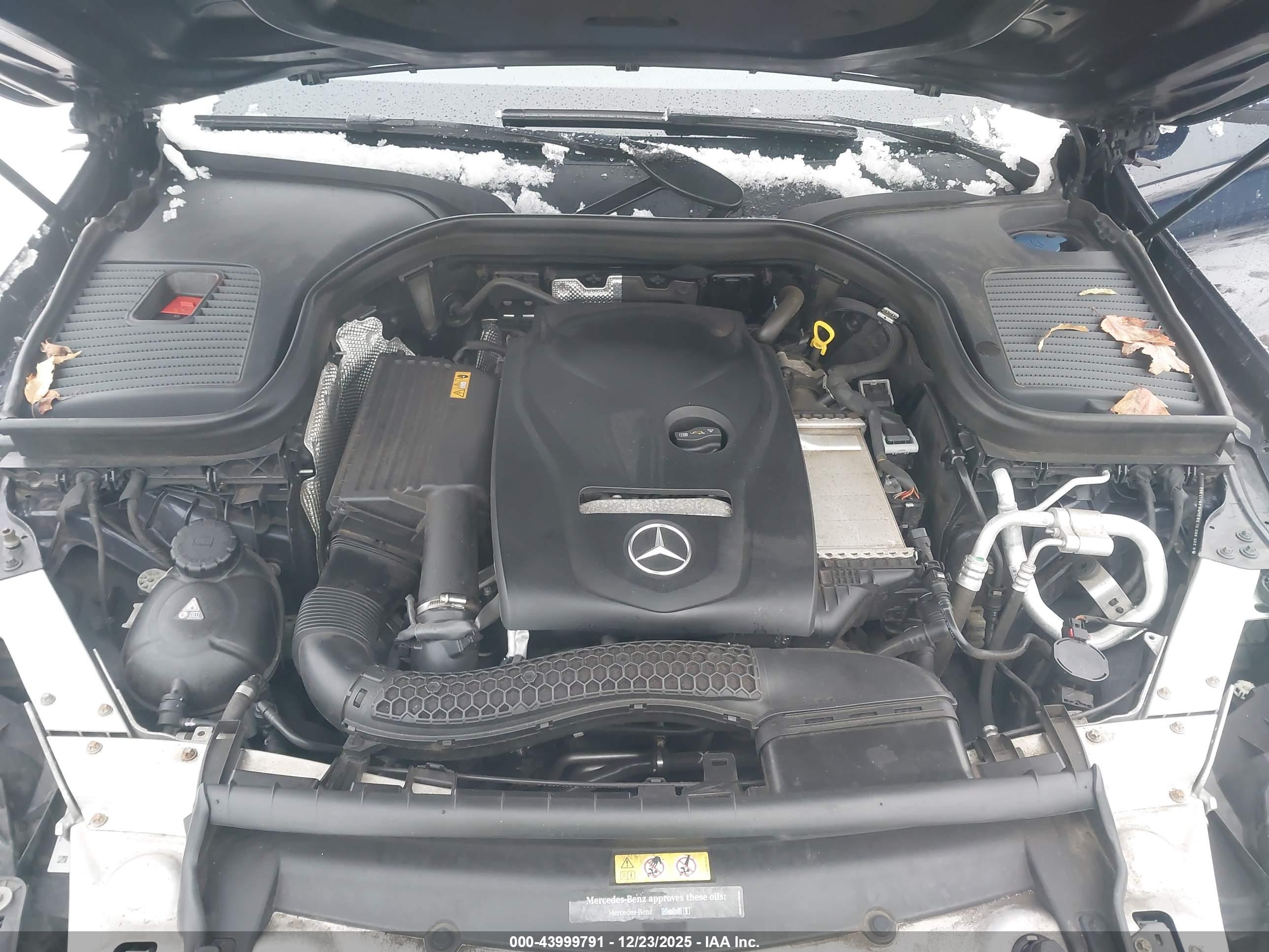 MERCEDES-BENZ GLC image 10