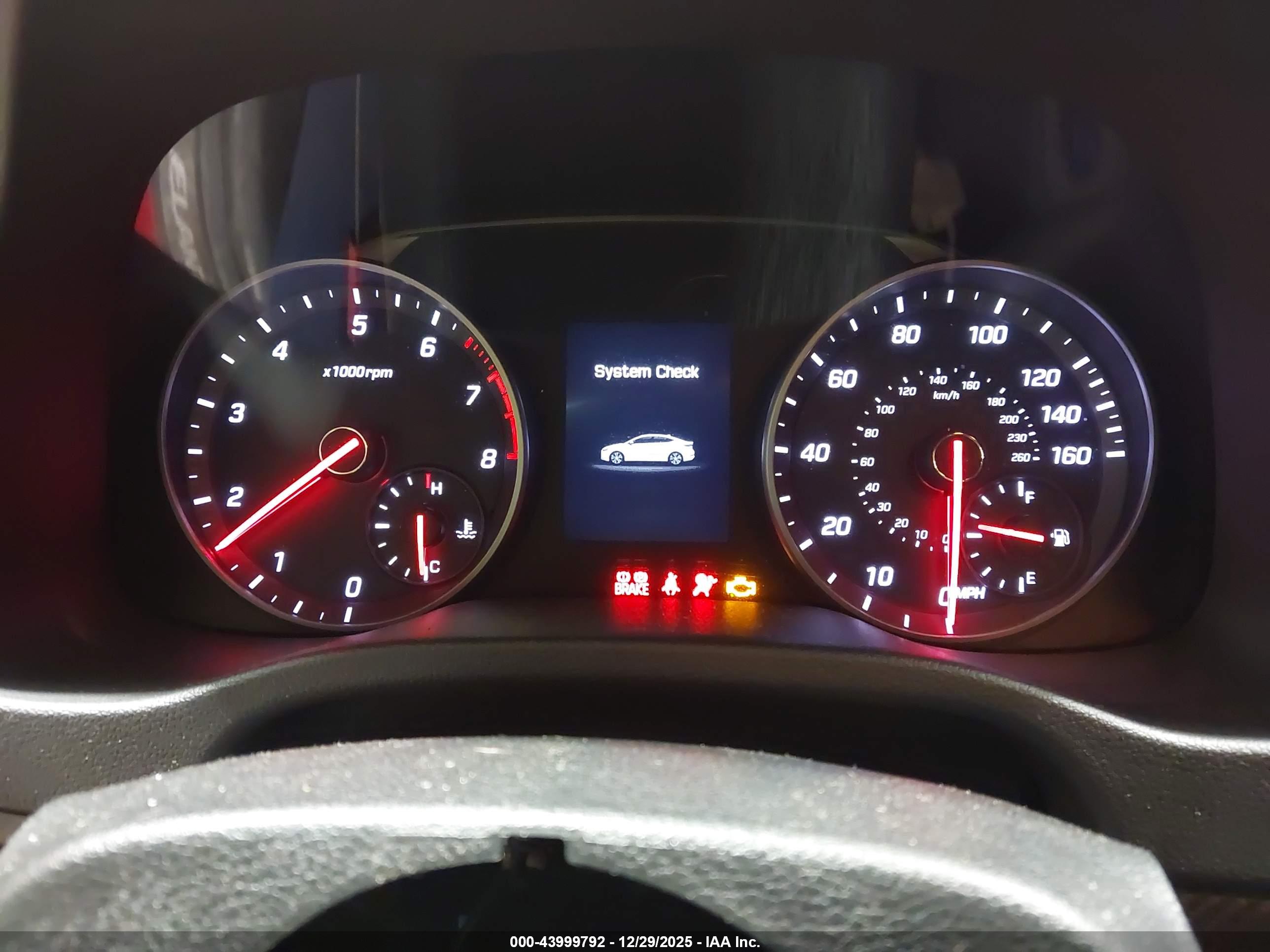 HYUNDAI ELANTRA image 7