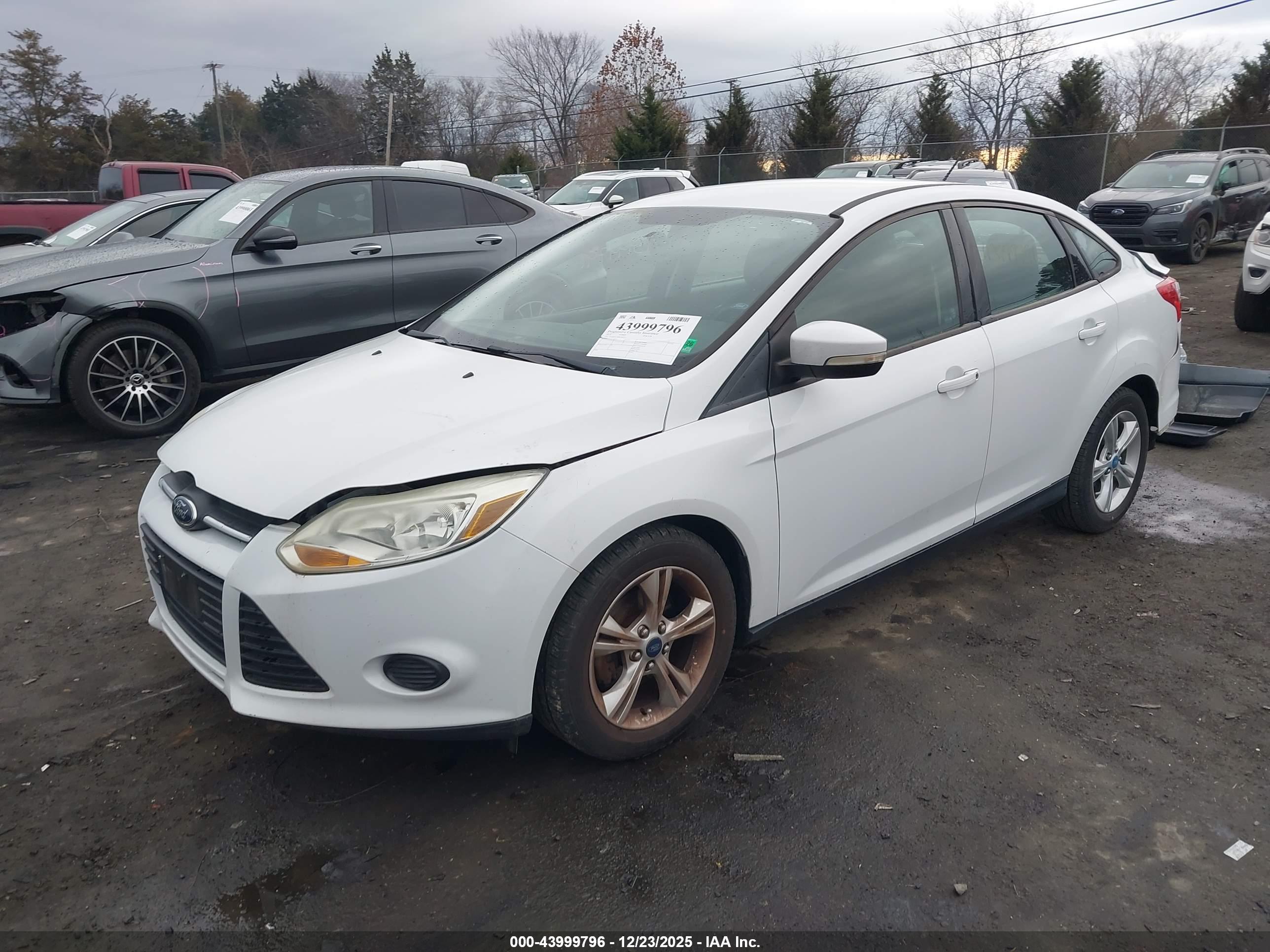 FORD FOCUS image 2