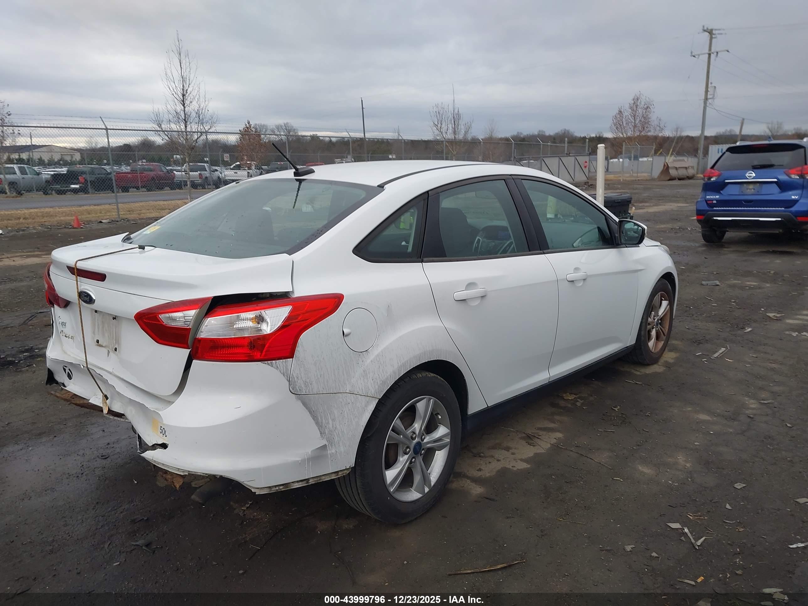 FORD FOCUS image 4