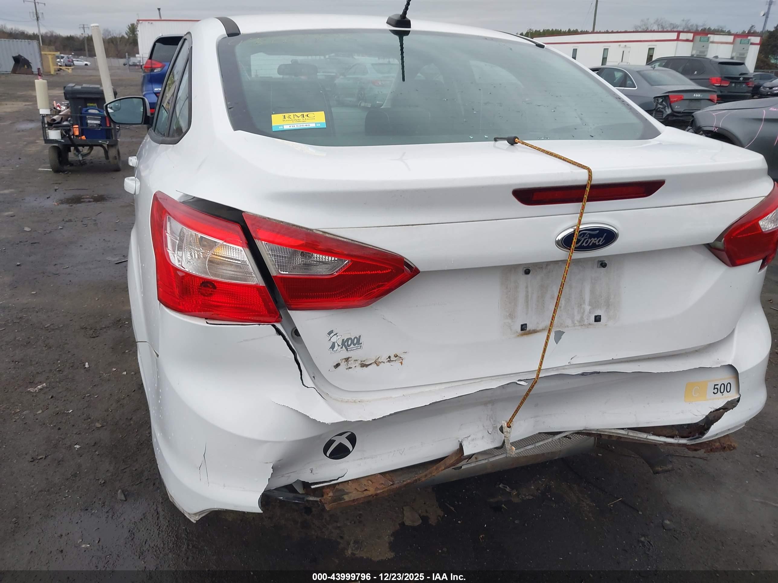 FORD FOCUS image 6