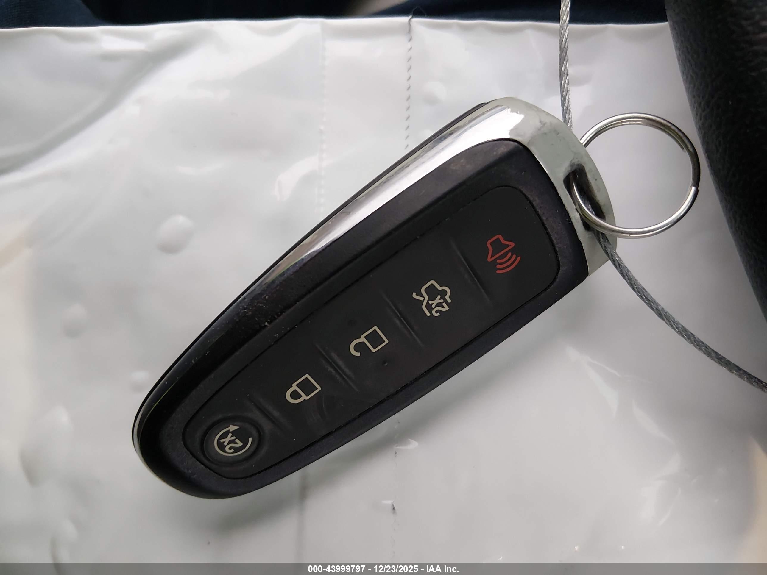 FORD ESCAPE image 11