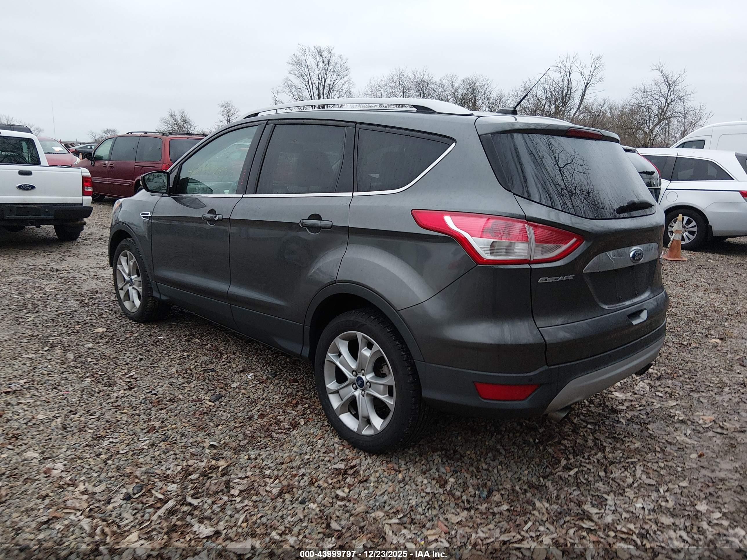 FORD ESCAPE image 3