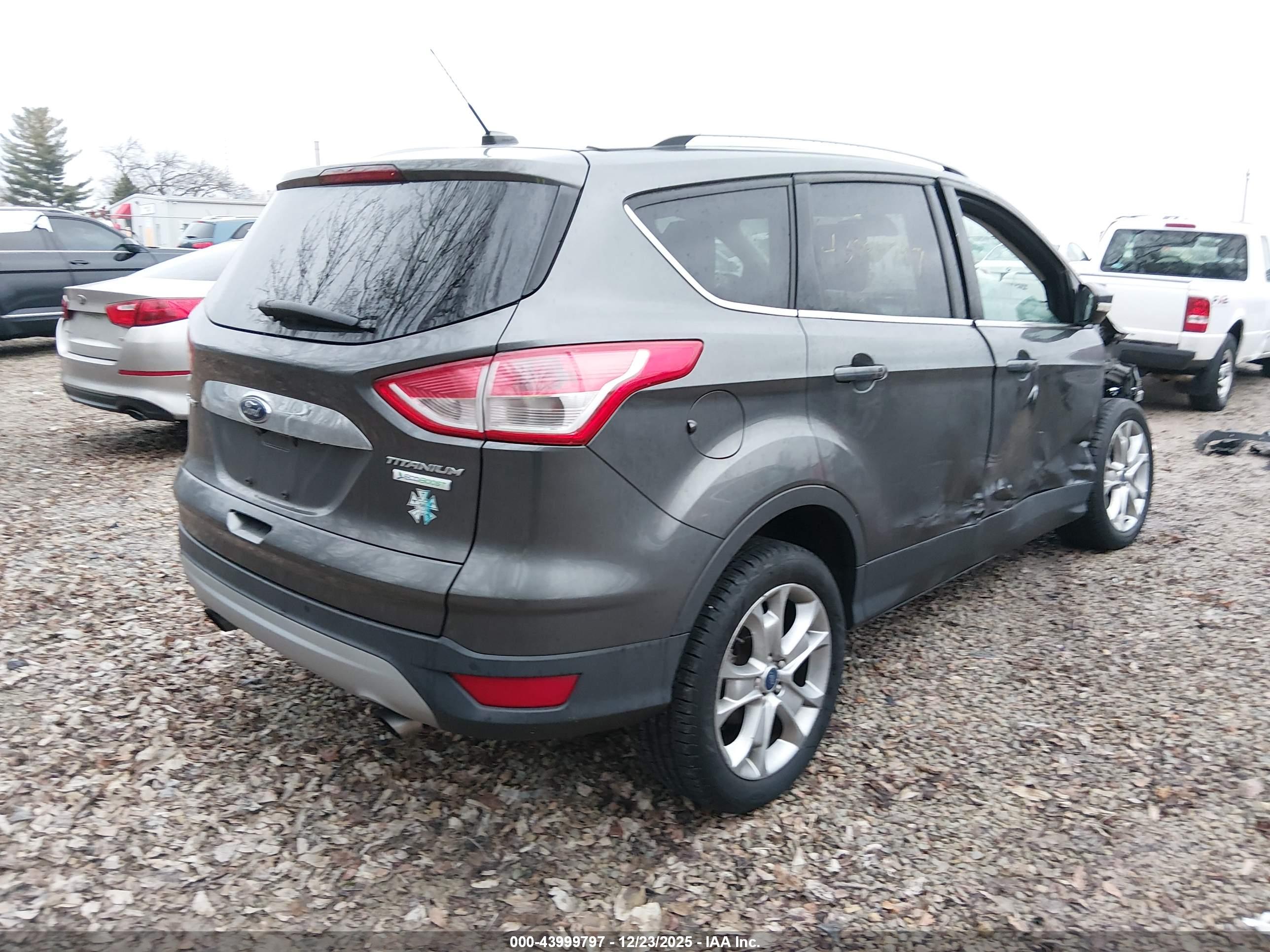 FORD ESCAPE image 4