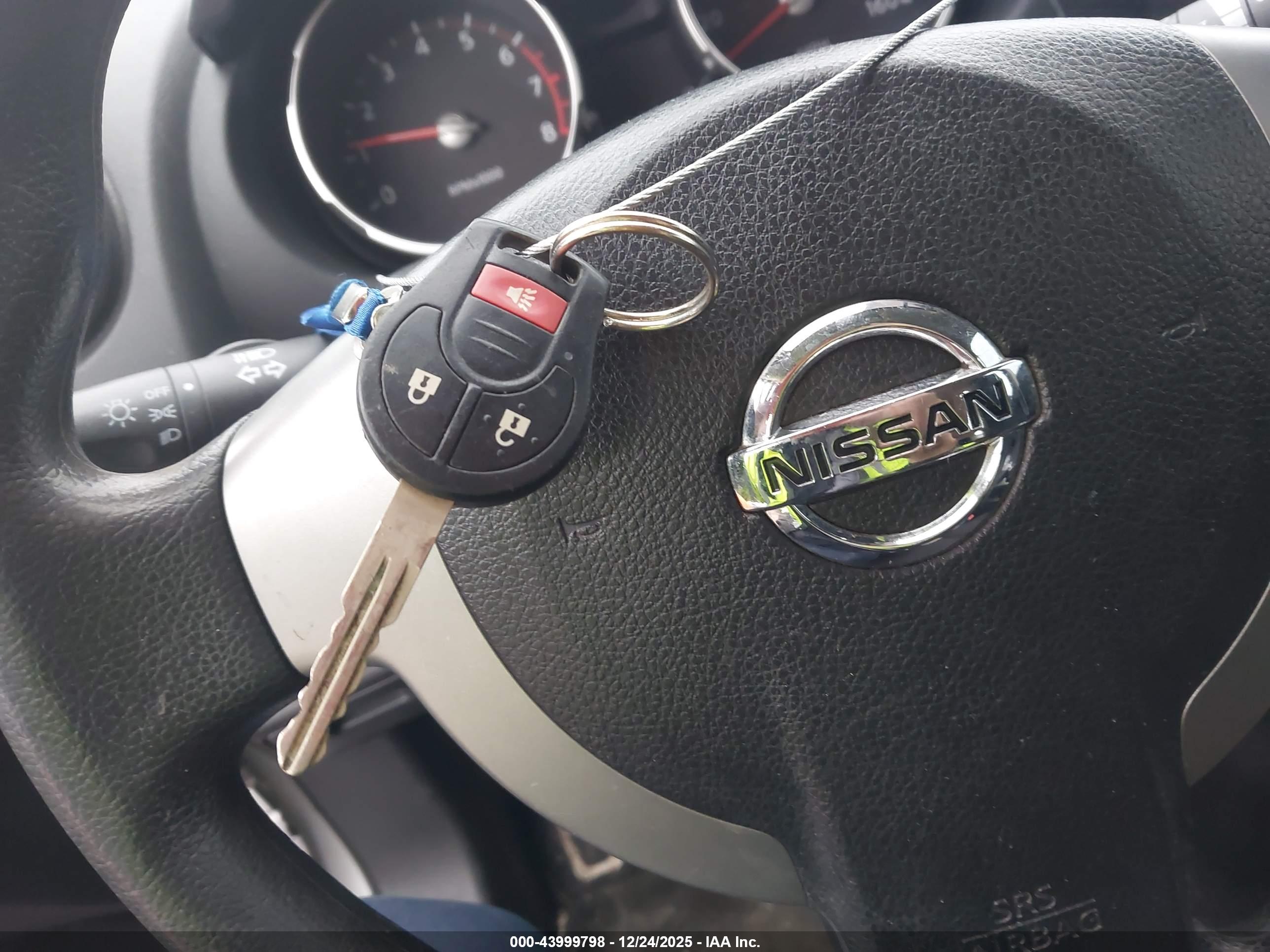 NISSAN ROGUE image 11
