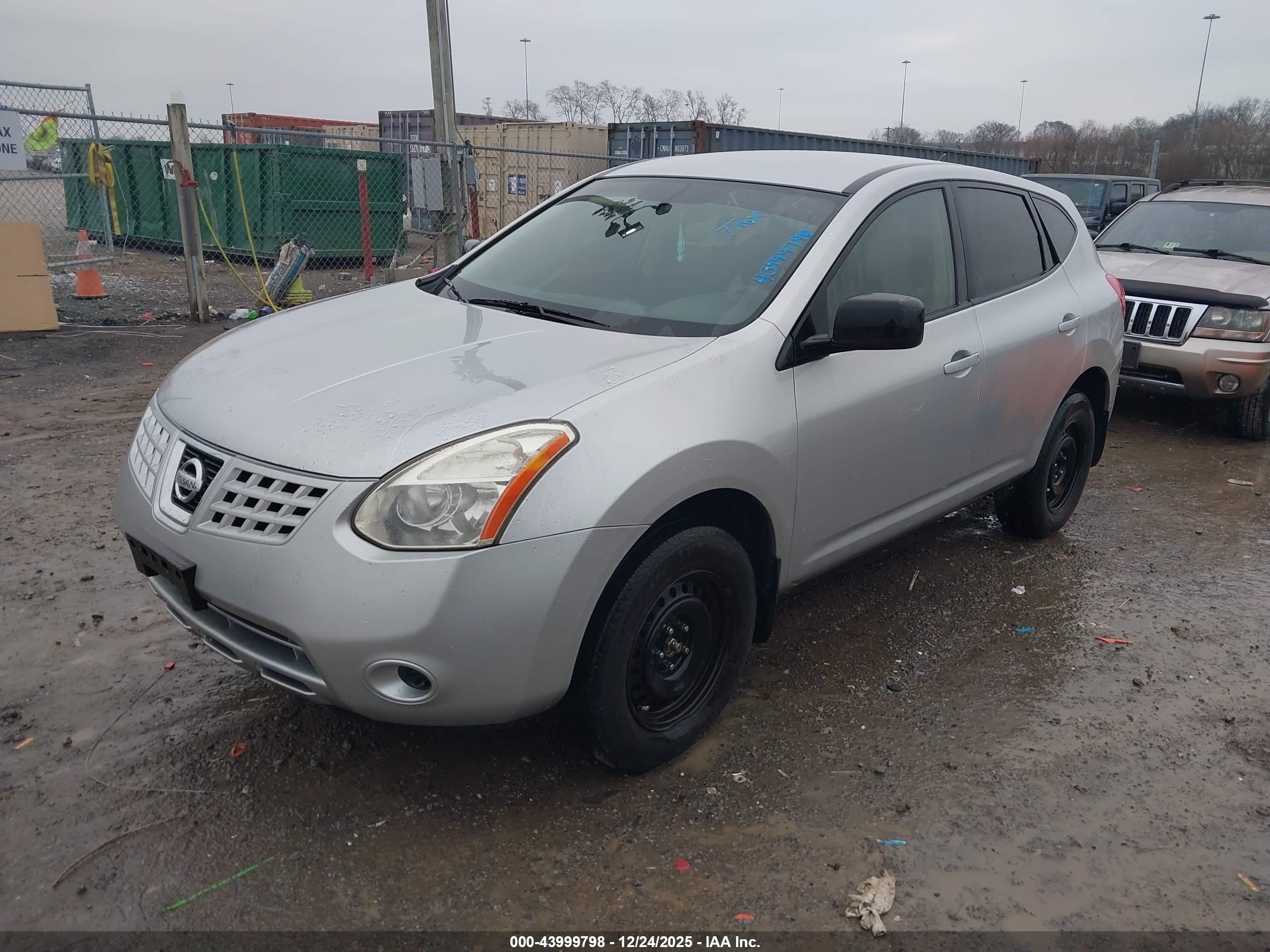 NISSAN ROGUE image 2
