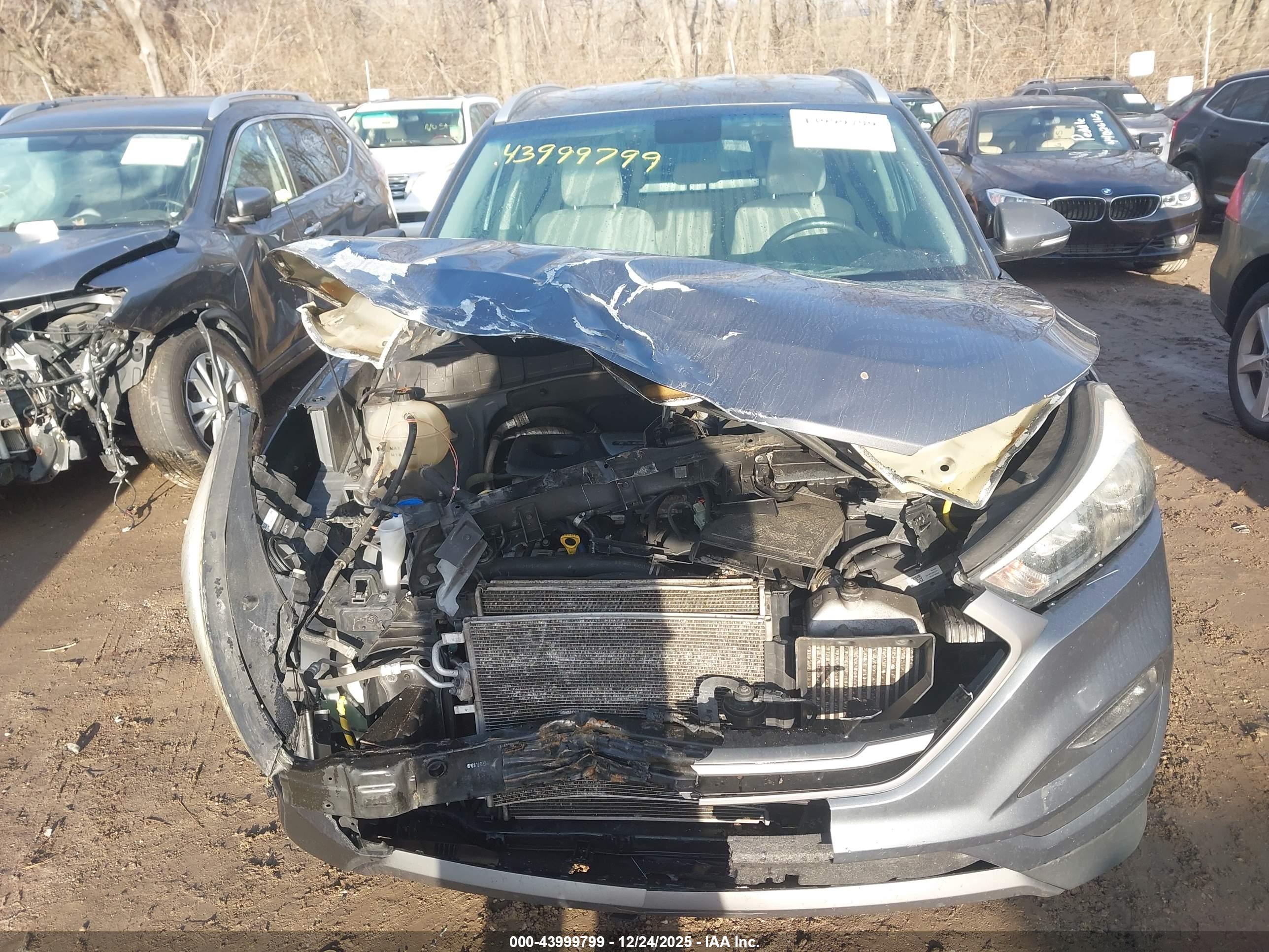 HYUNDAI TUCSON image 6