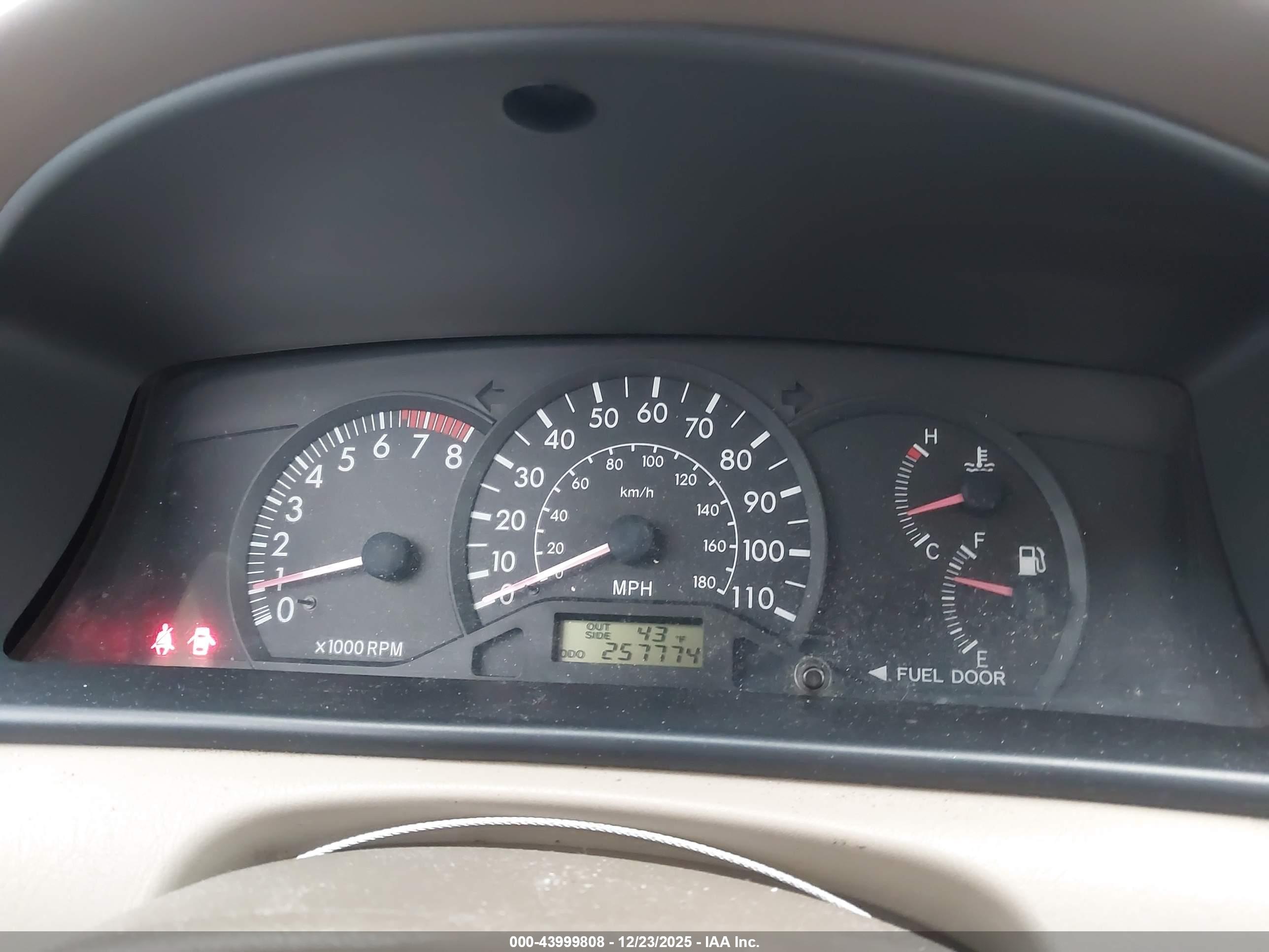 TOYOTA COROLLA image 7