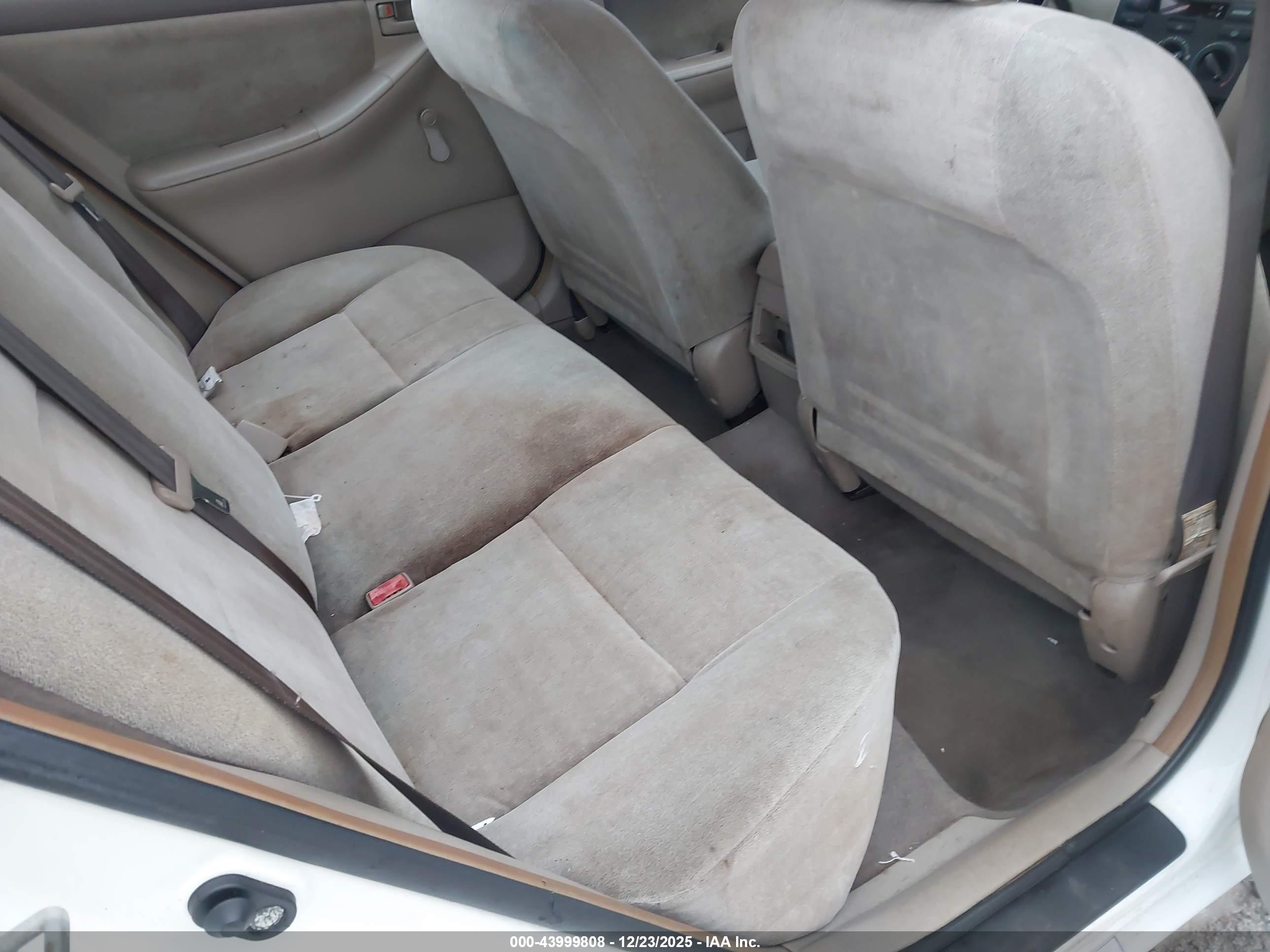 TOYOTA COROLLA image 8