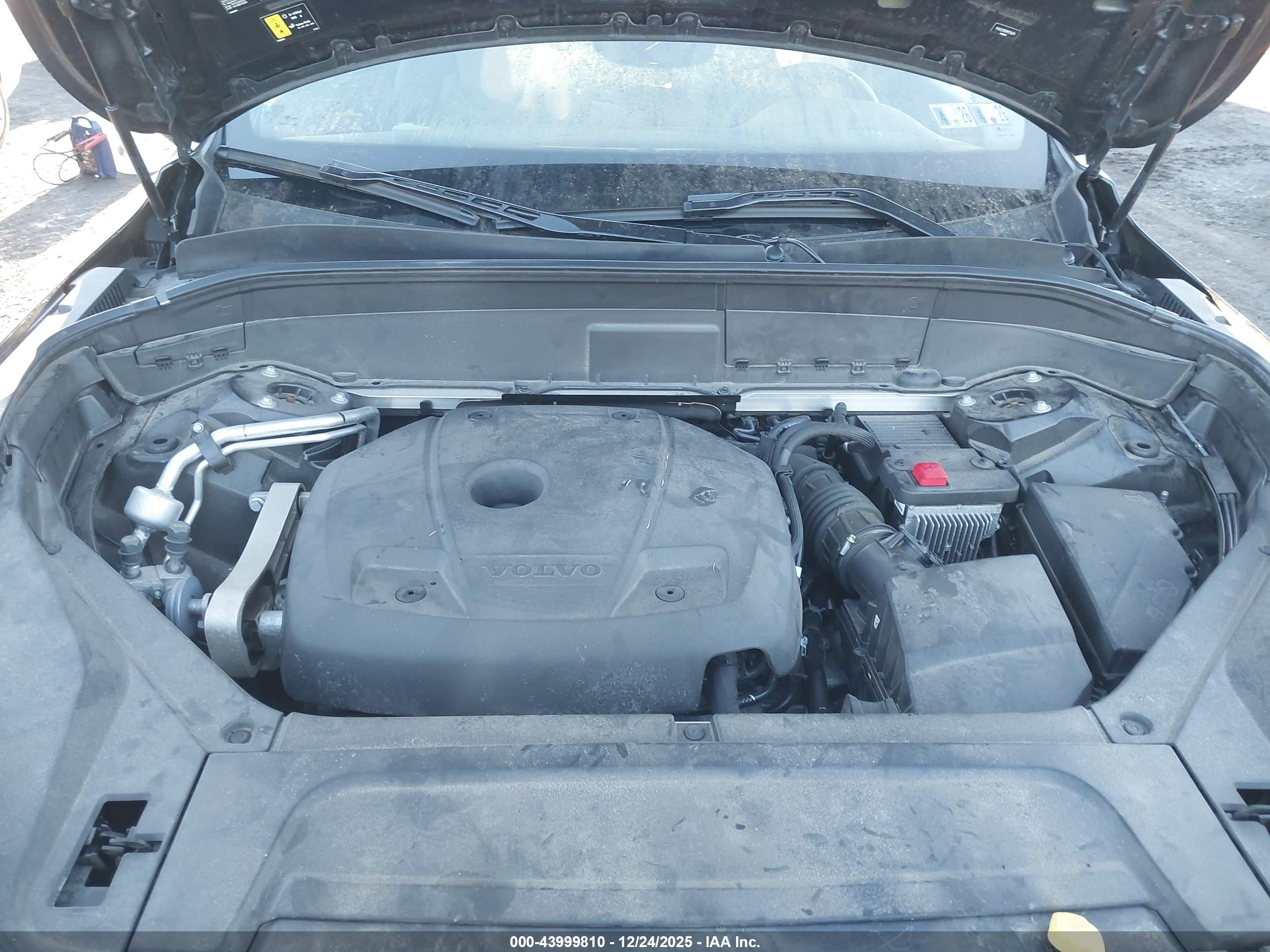 VOLVO XC90 image 10