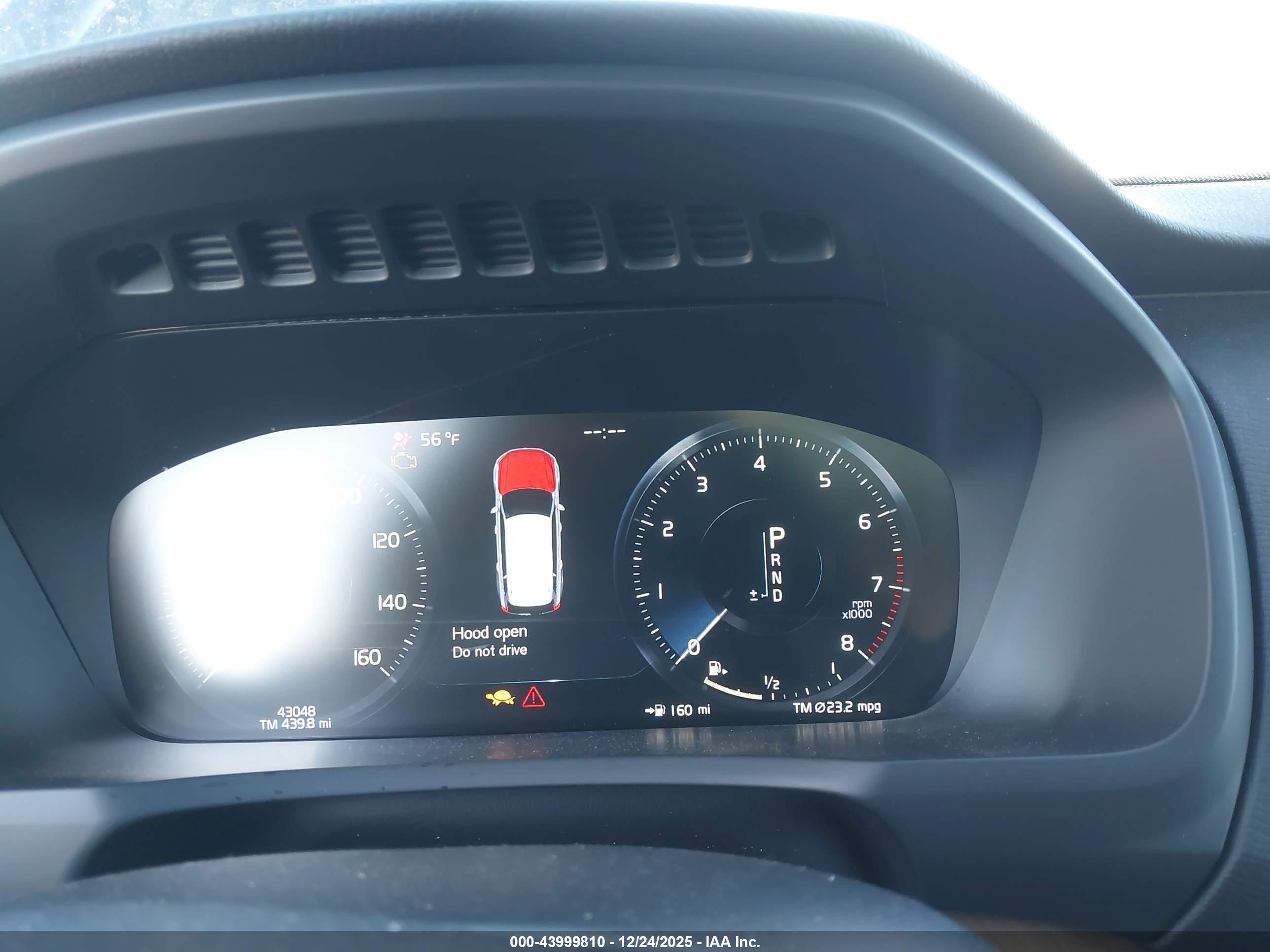 VOLVO XC90 image 7