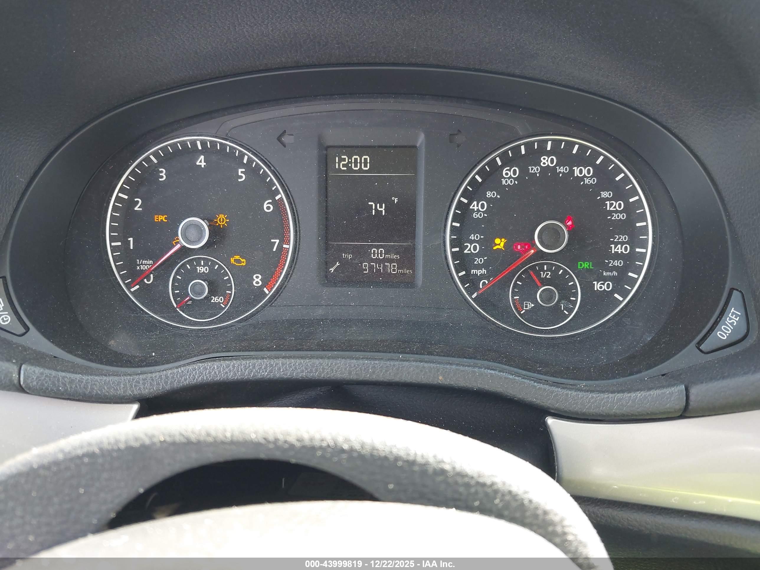 VOLKSWAGEN PASSAT image 7