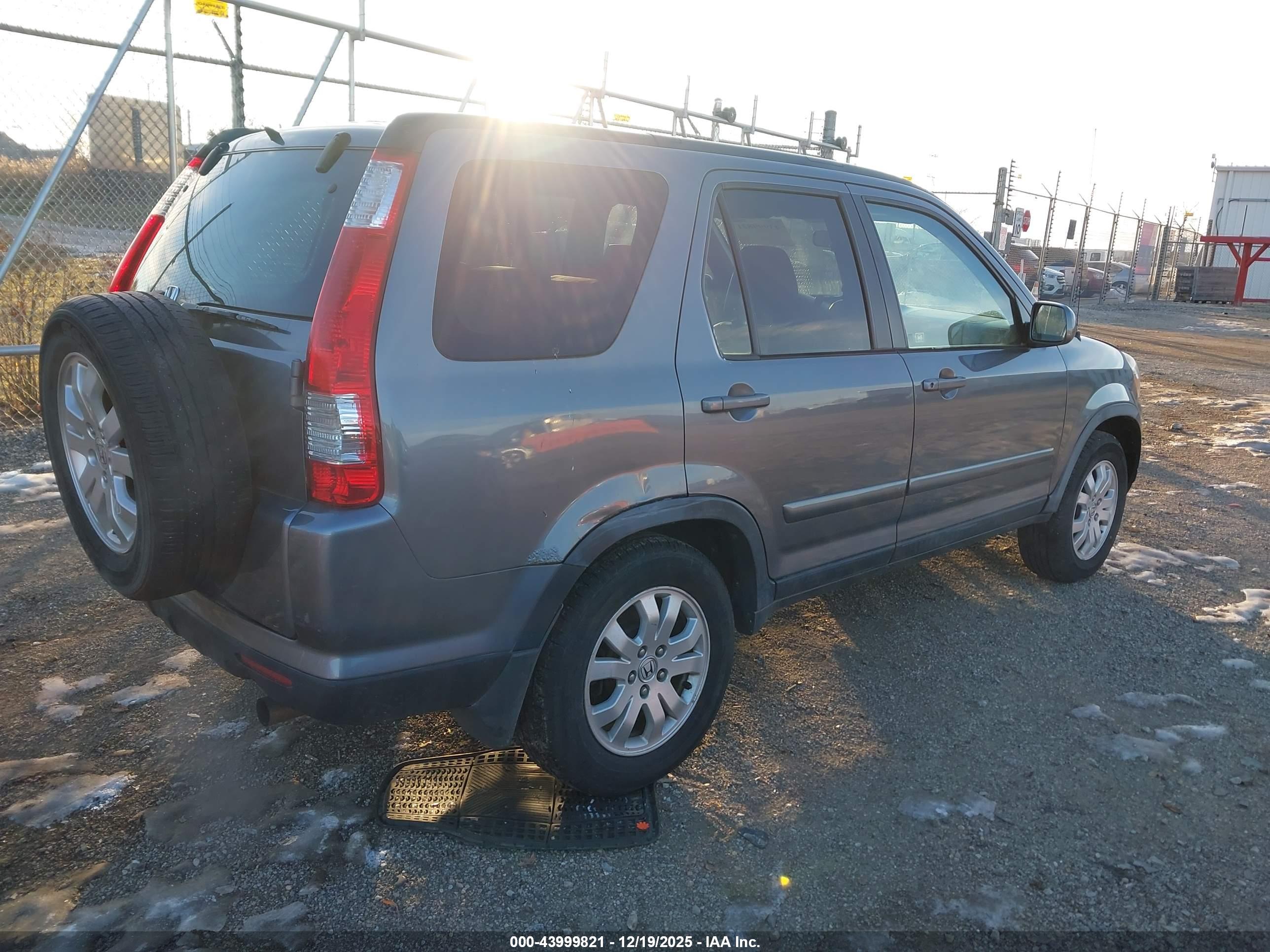 HONDA CR-V image 4