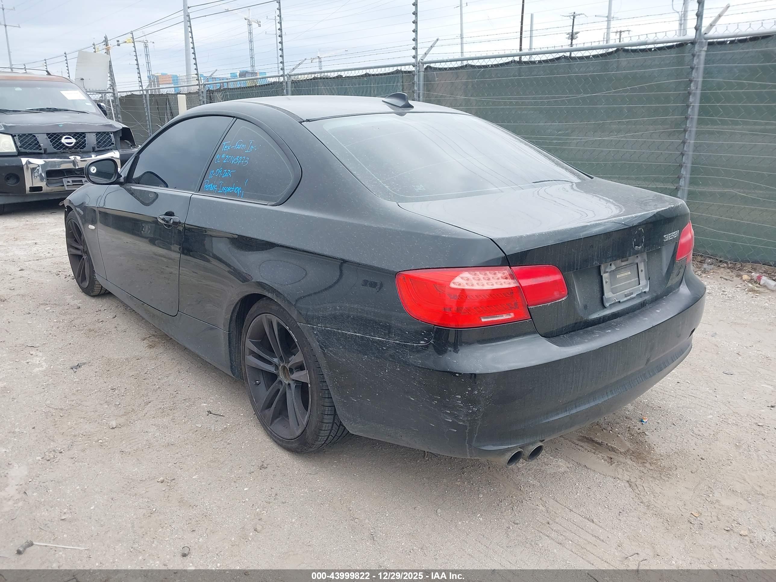 BMW 328I image 3