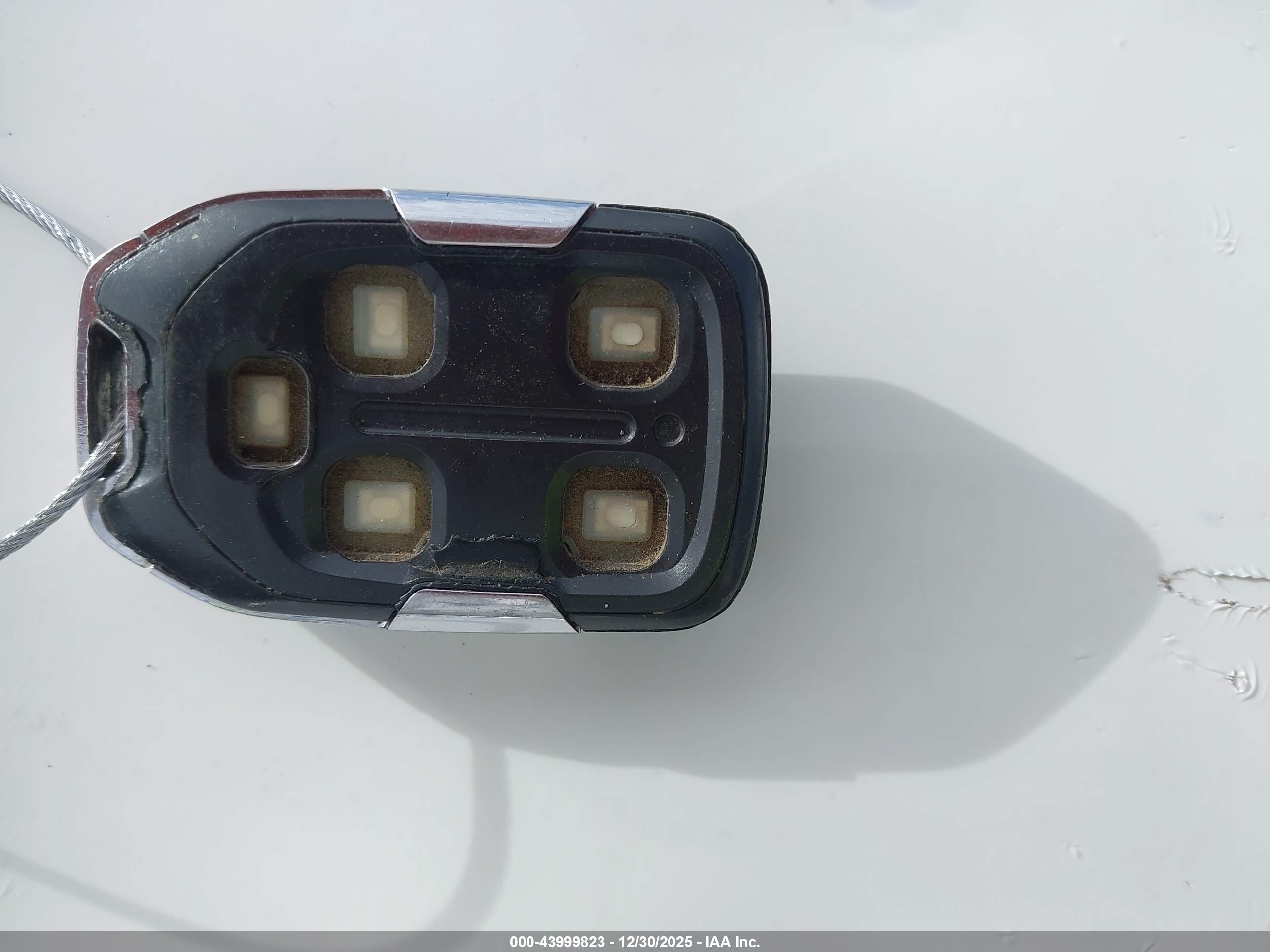 CHEVROLET SILVERADO image 11
