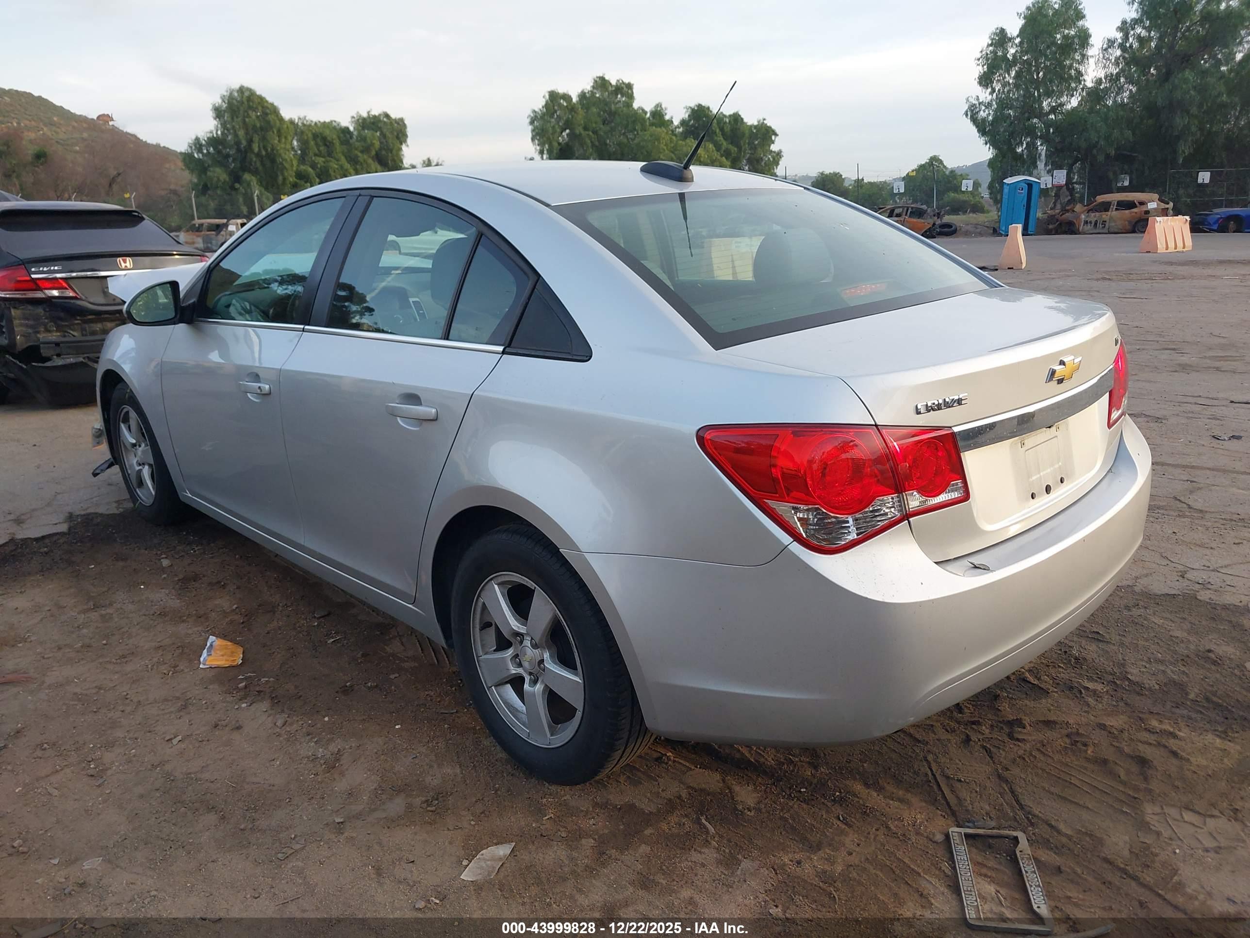 CHEVROLET CRUZE image 3