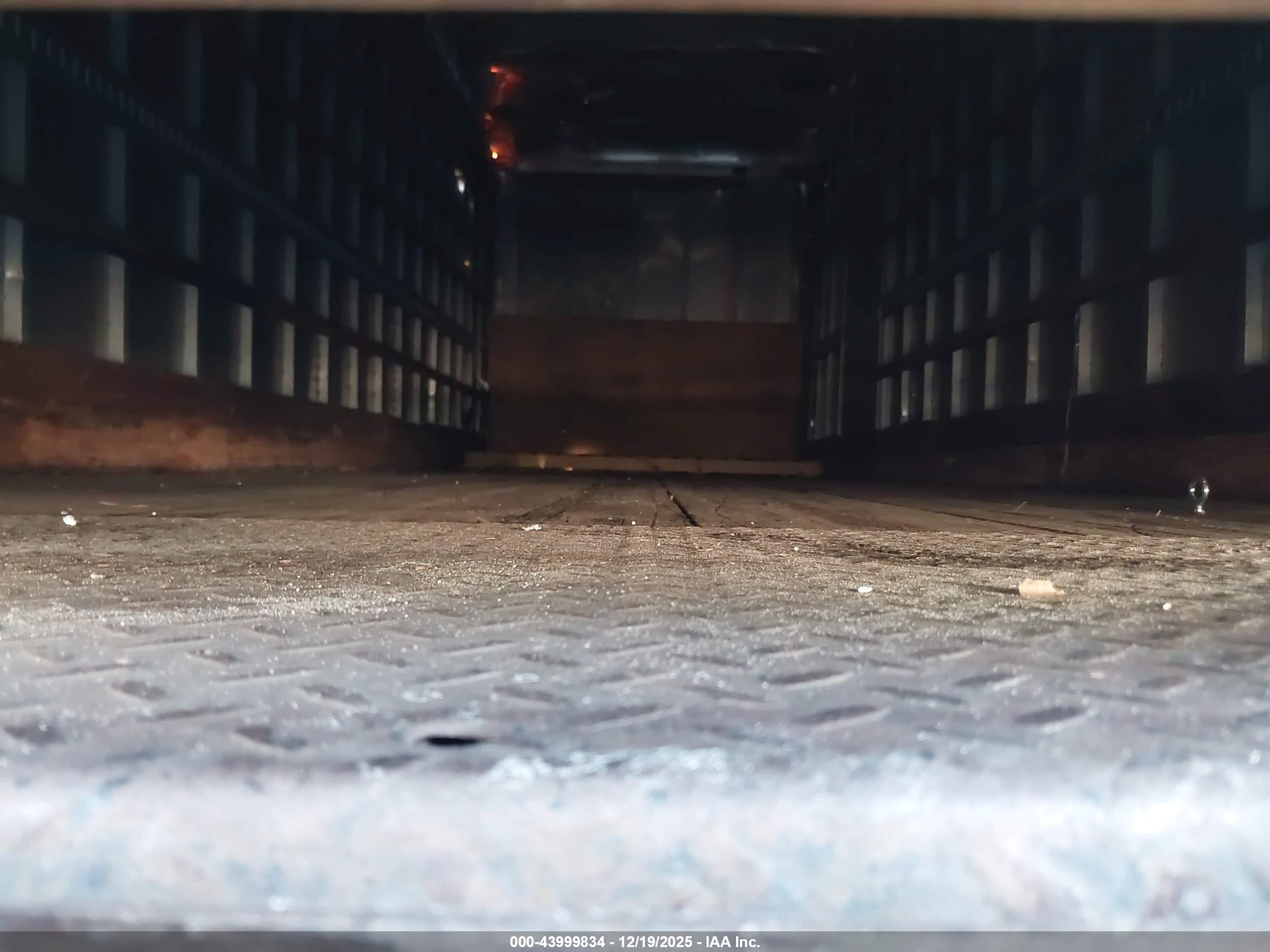 FREIGHTLINER M2 image 7