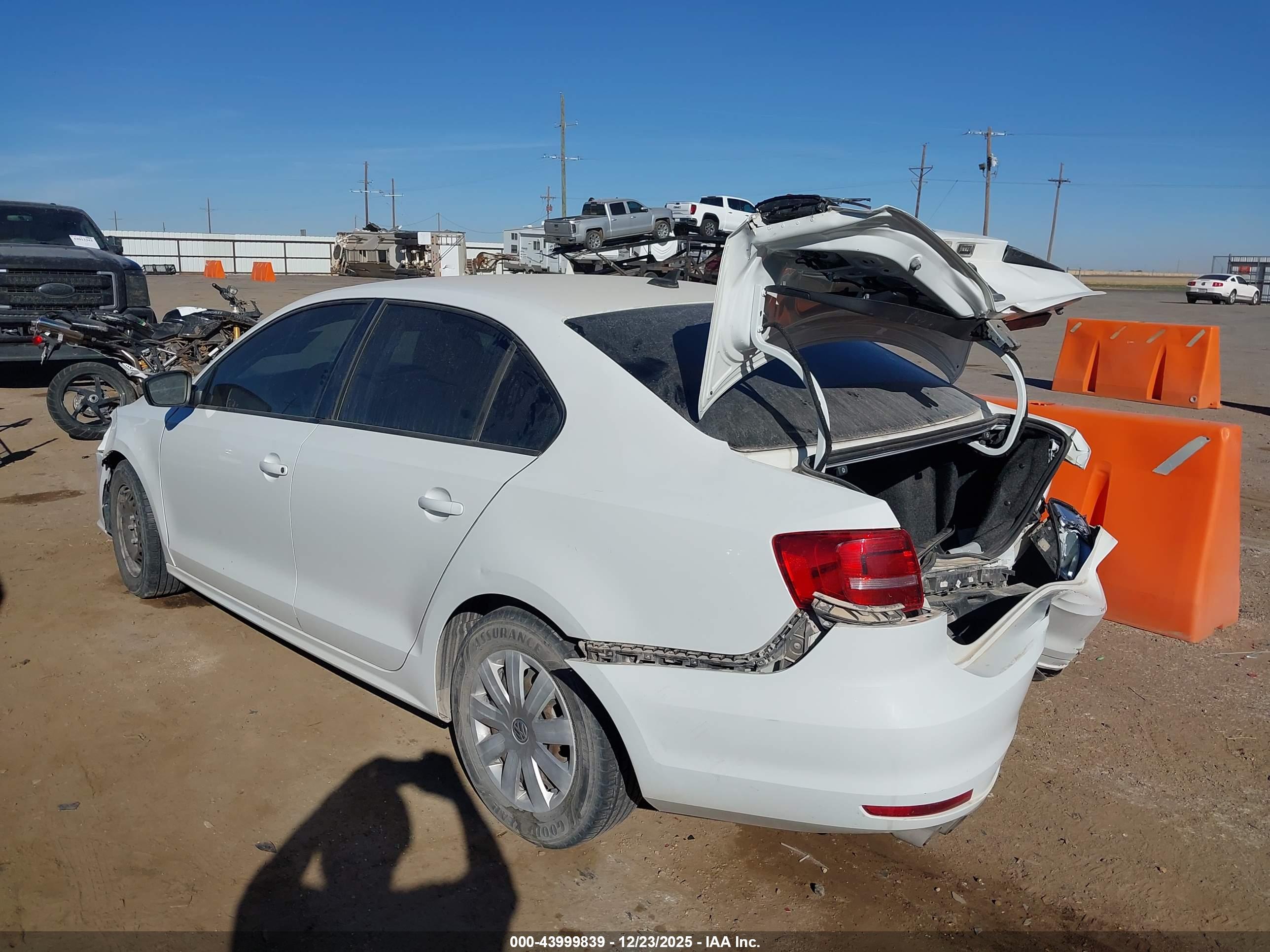 VOLKSWAGEN JETTA image 3