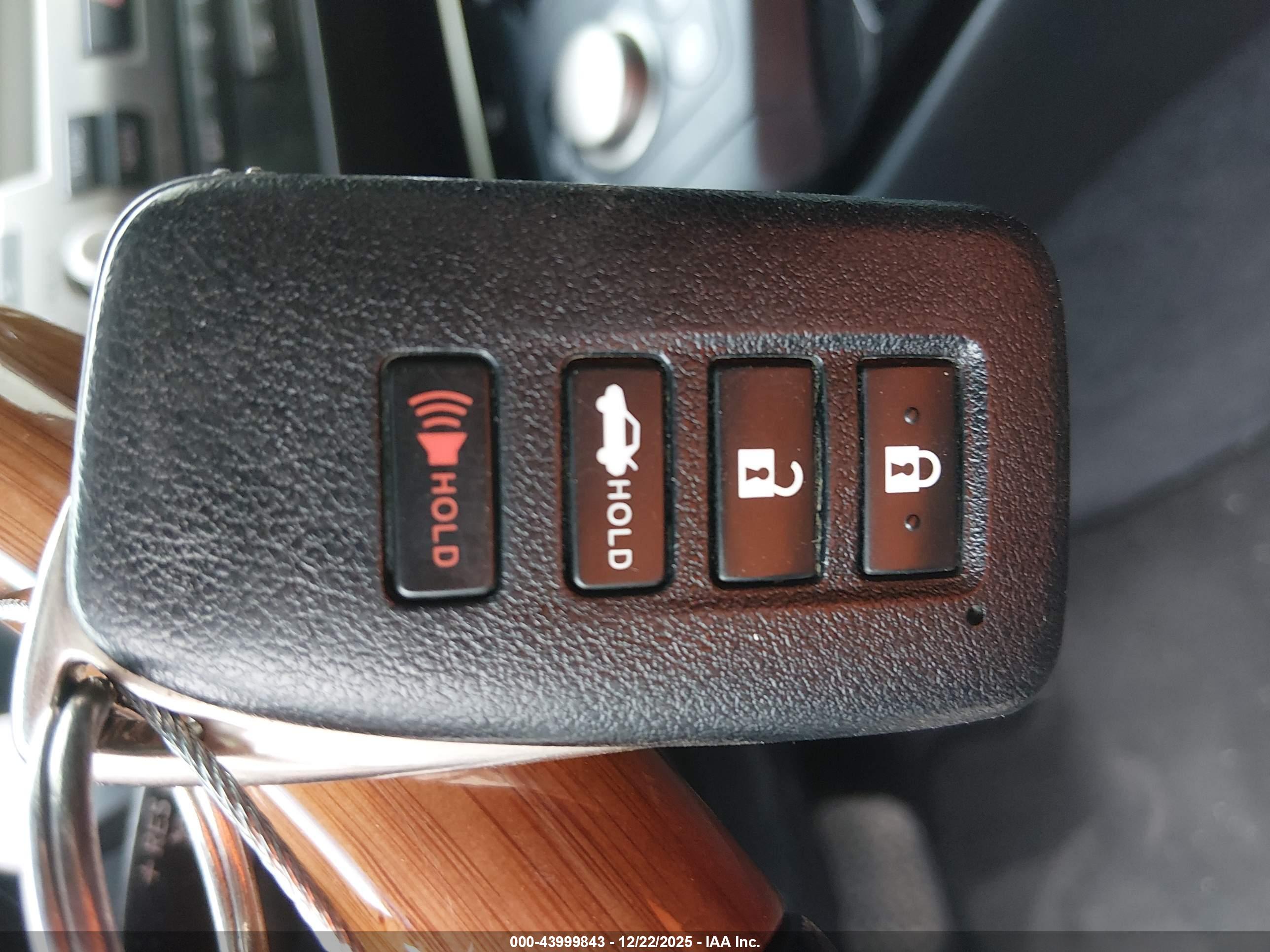 LEXUS ES image 11