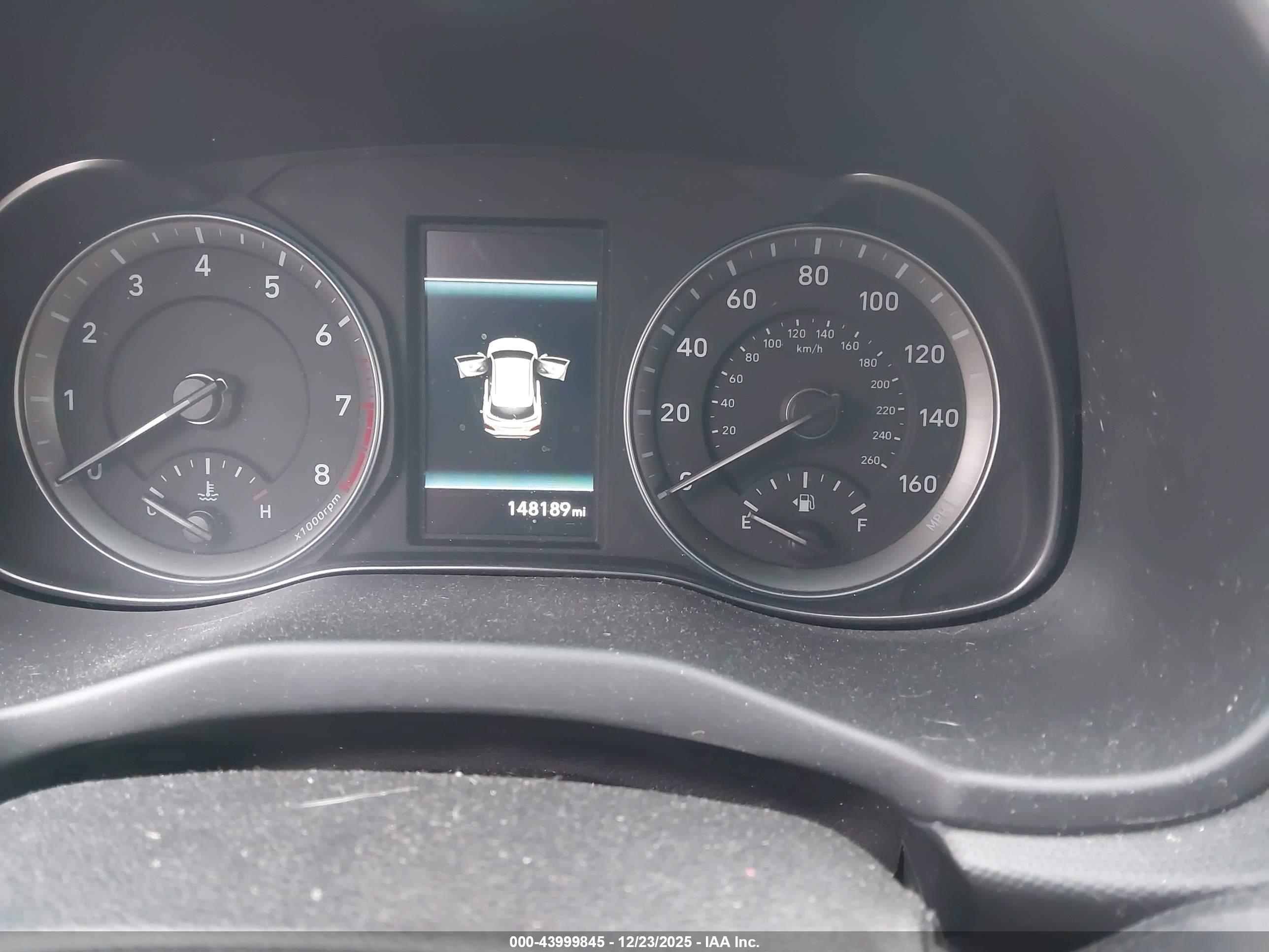 HYUNDAI KONA image 7