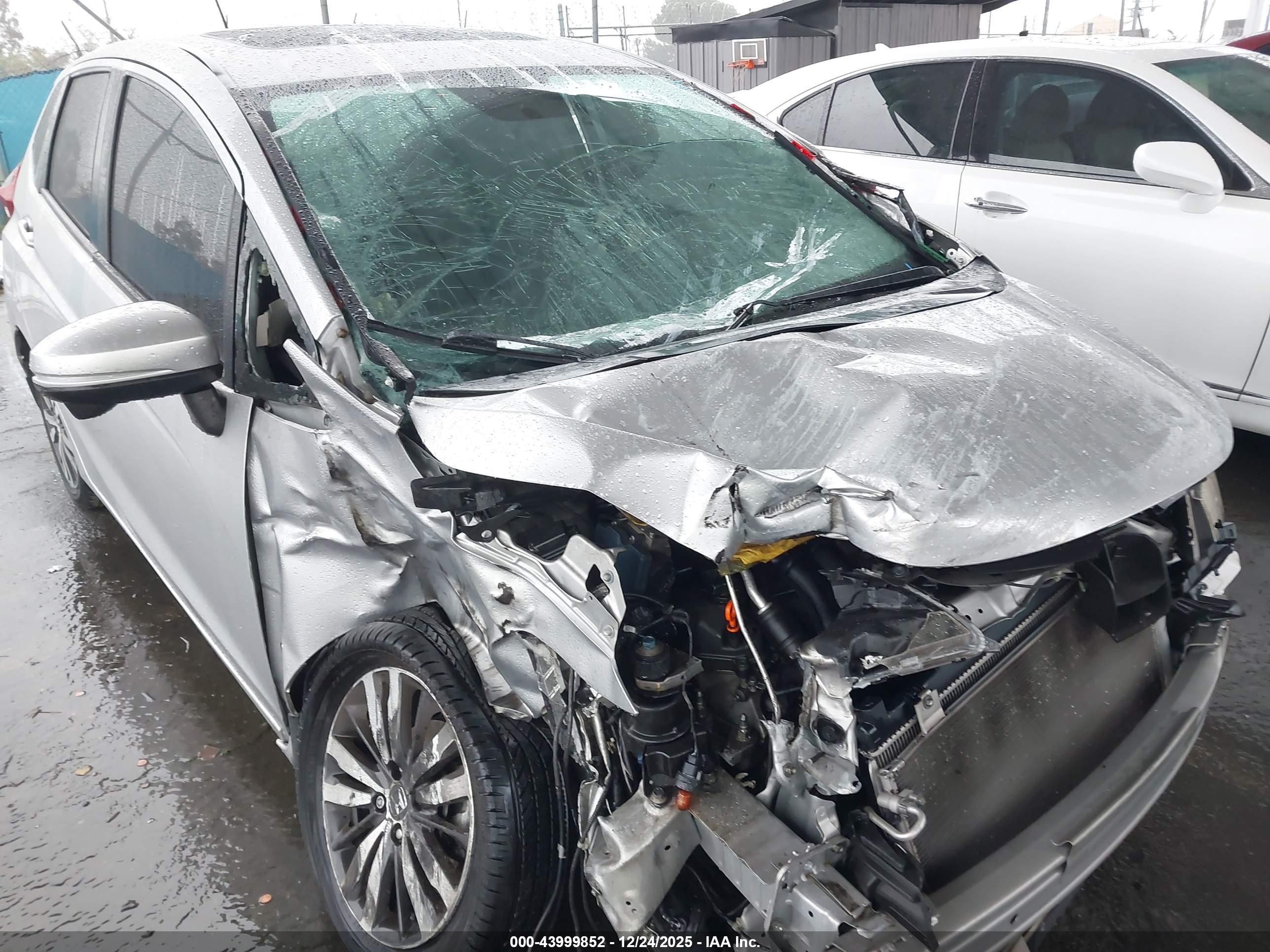 HONDA FIT image 6