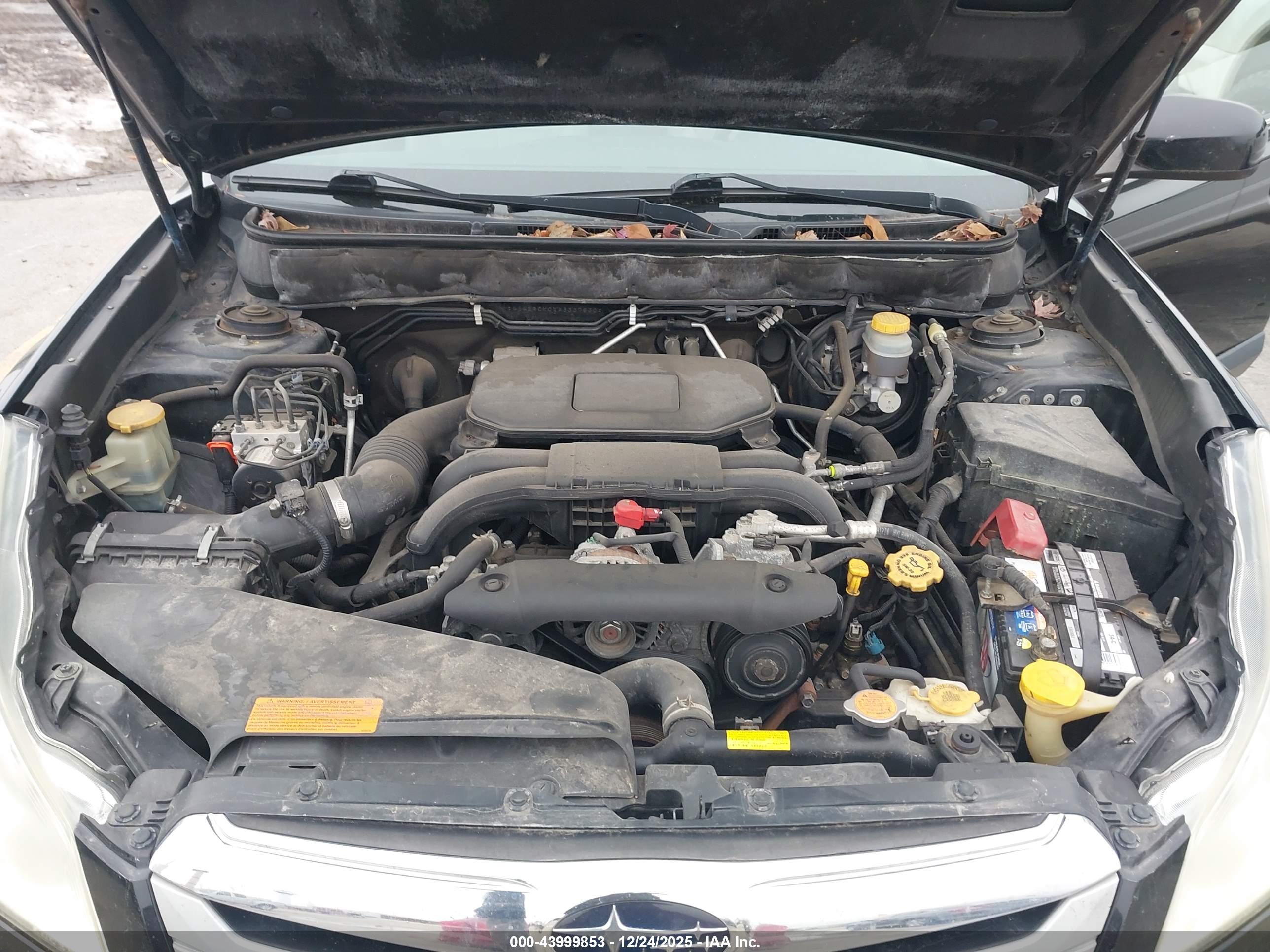 SUBARU OUTBACK image 10