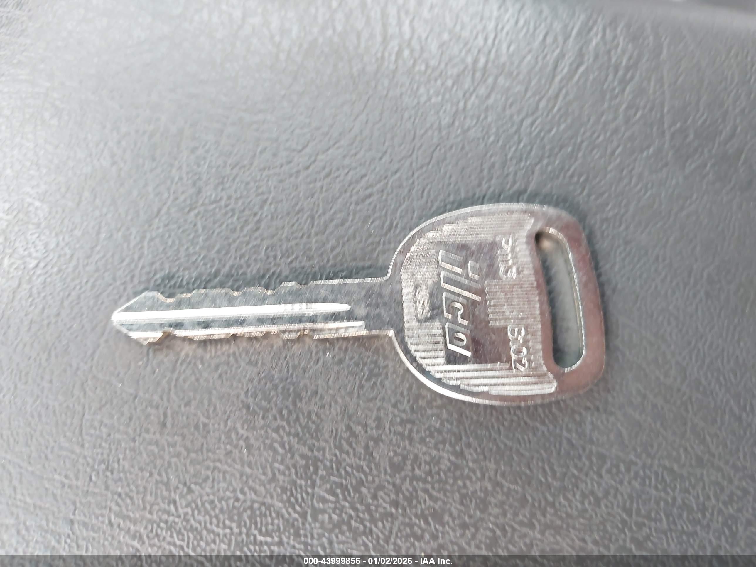 GMC ENVOY image 11