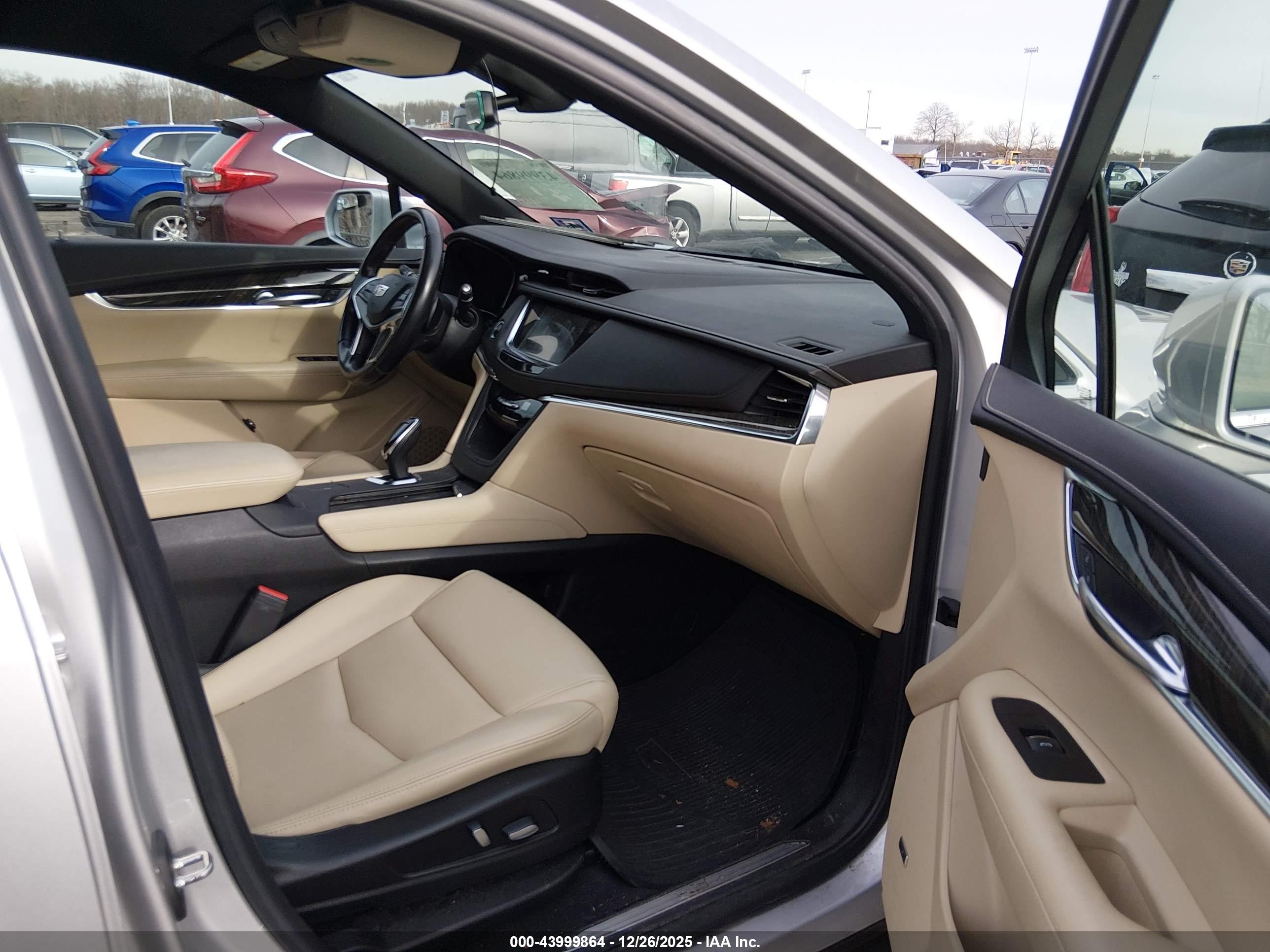 CADILLAC XT5 image 5