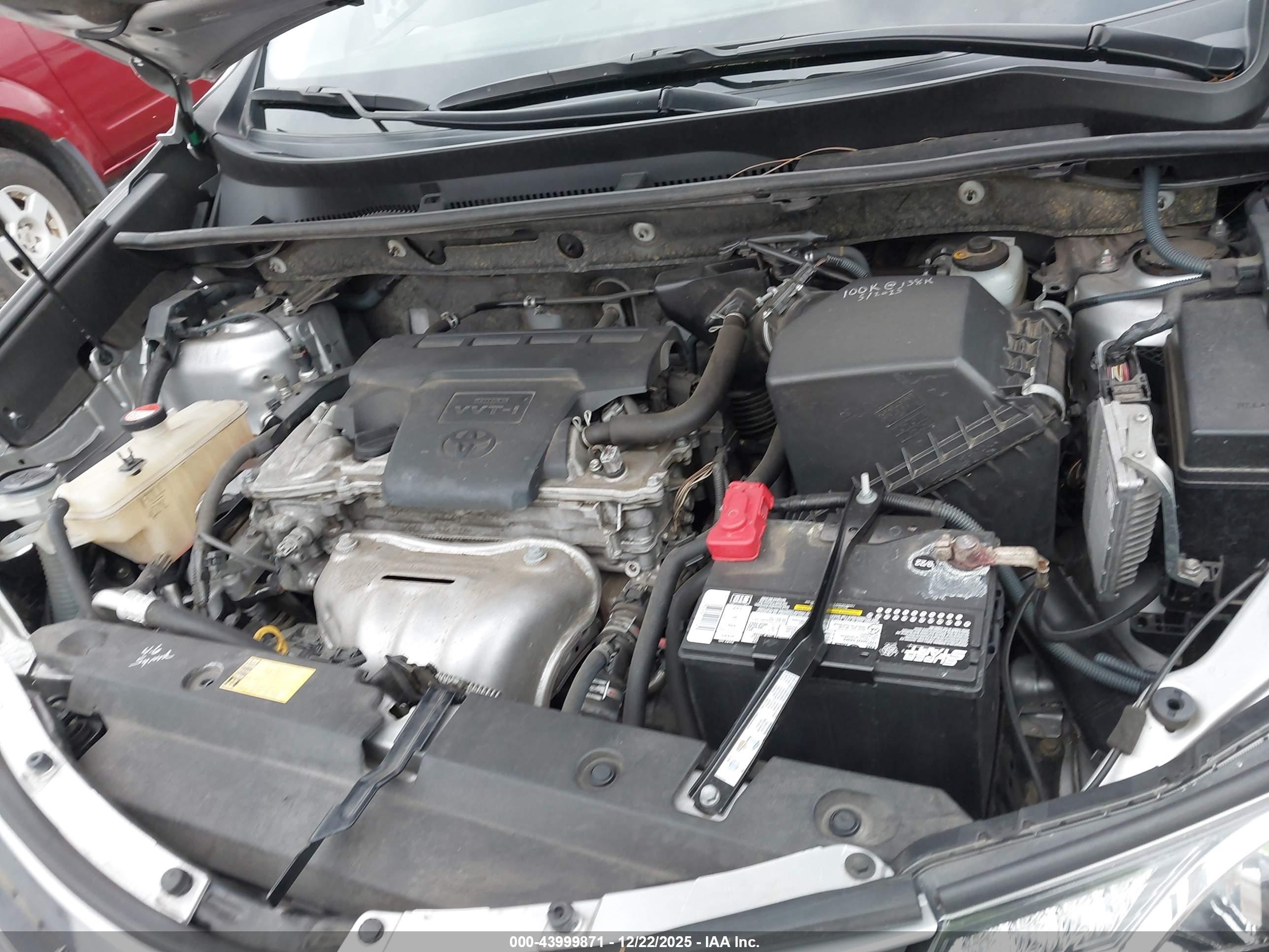 TOYOTA RAV4 image 10
