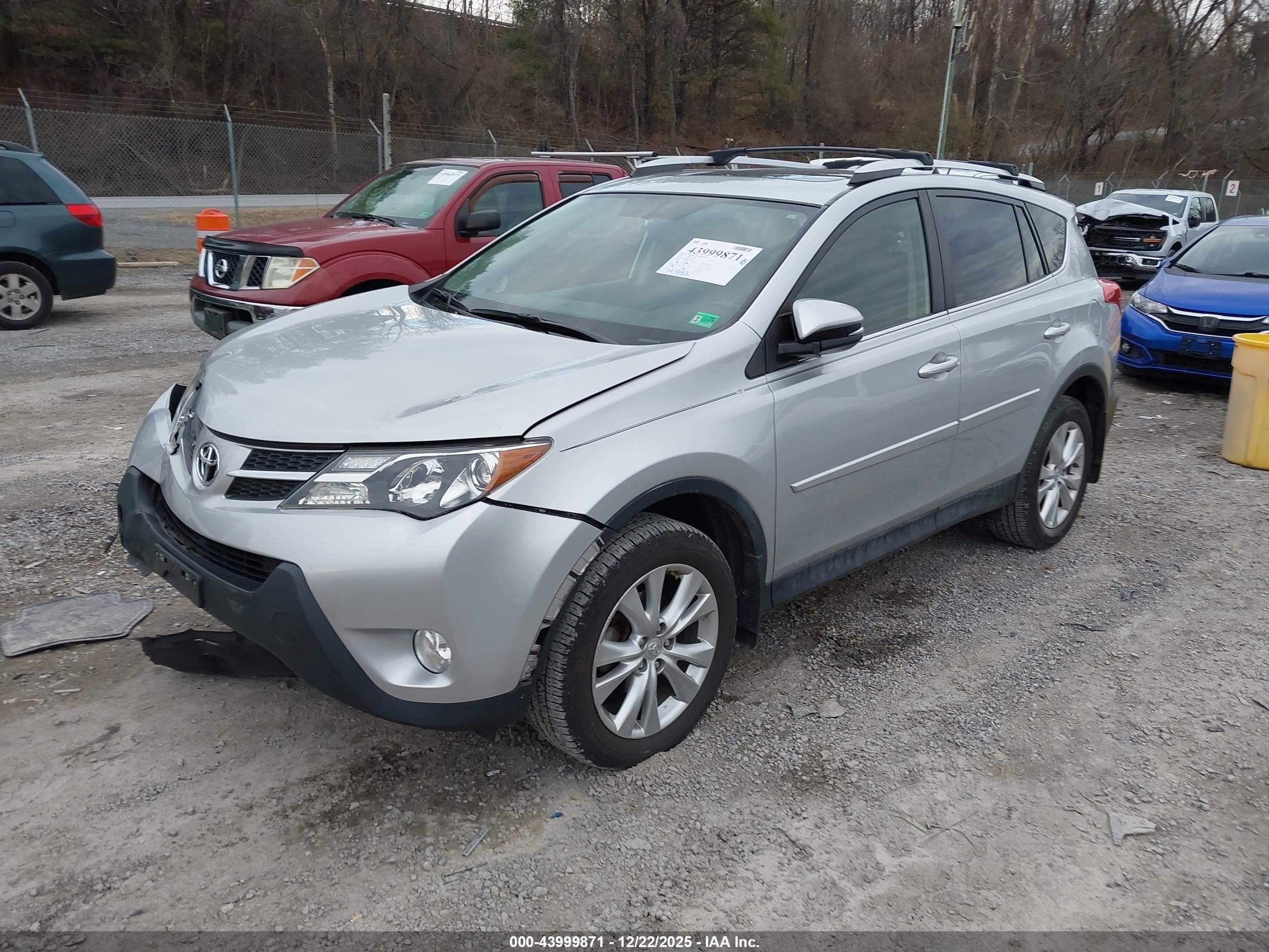 TOYOTA RAV4 image 2