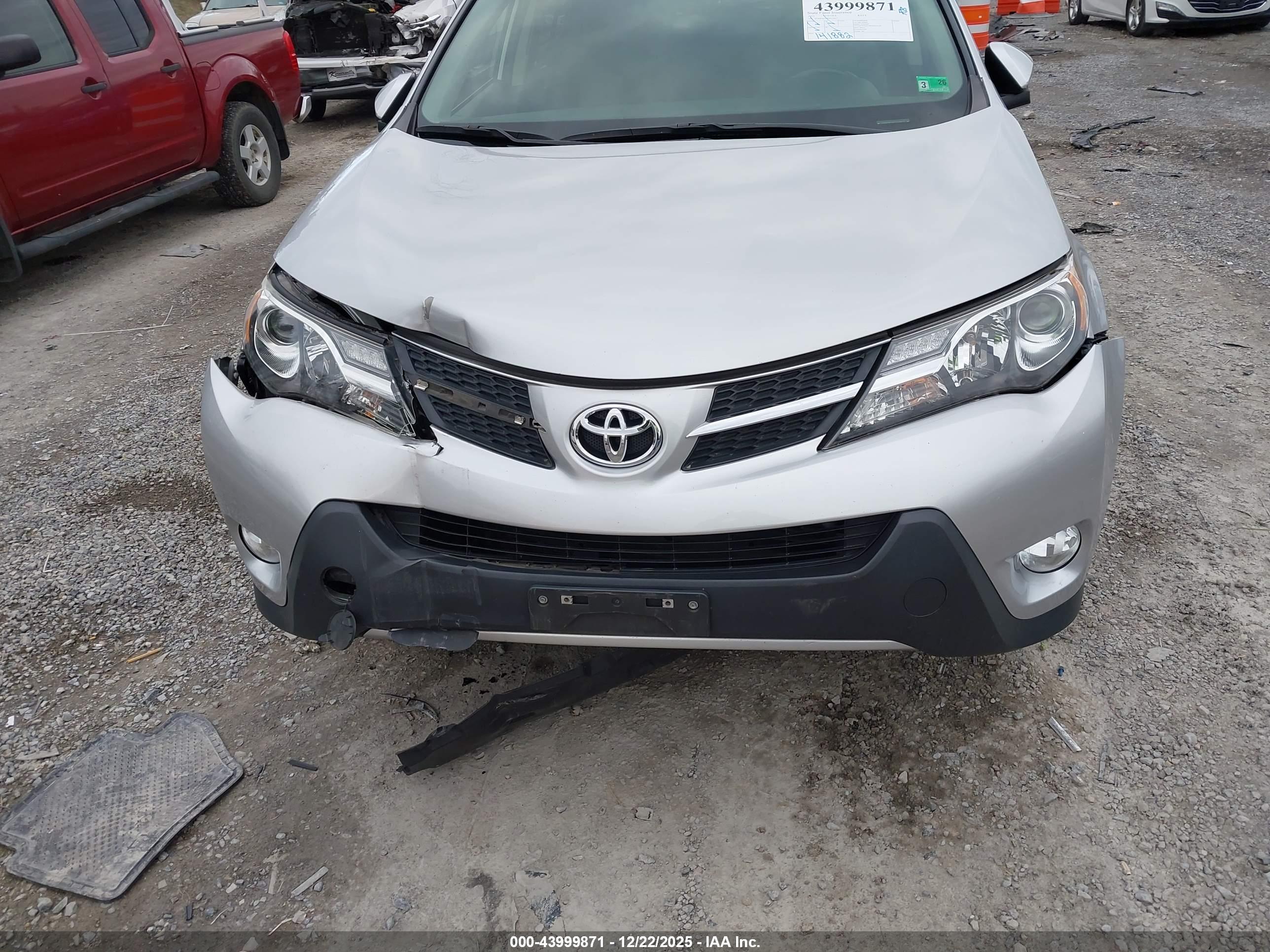 TOYOTA RAV4 image 6