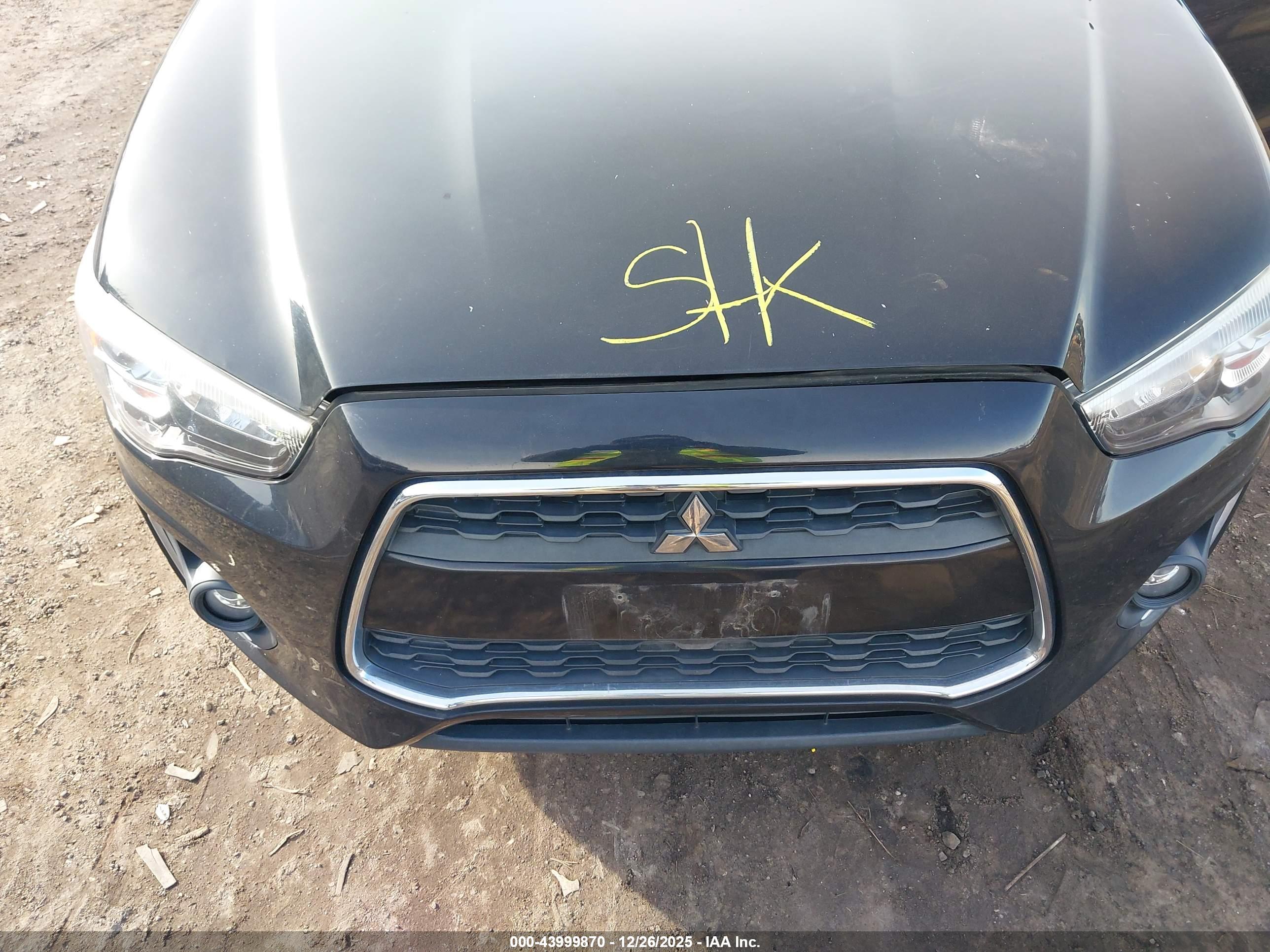 MITSUBISHI OUTLANDER image 10