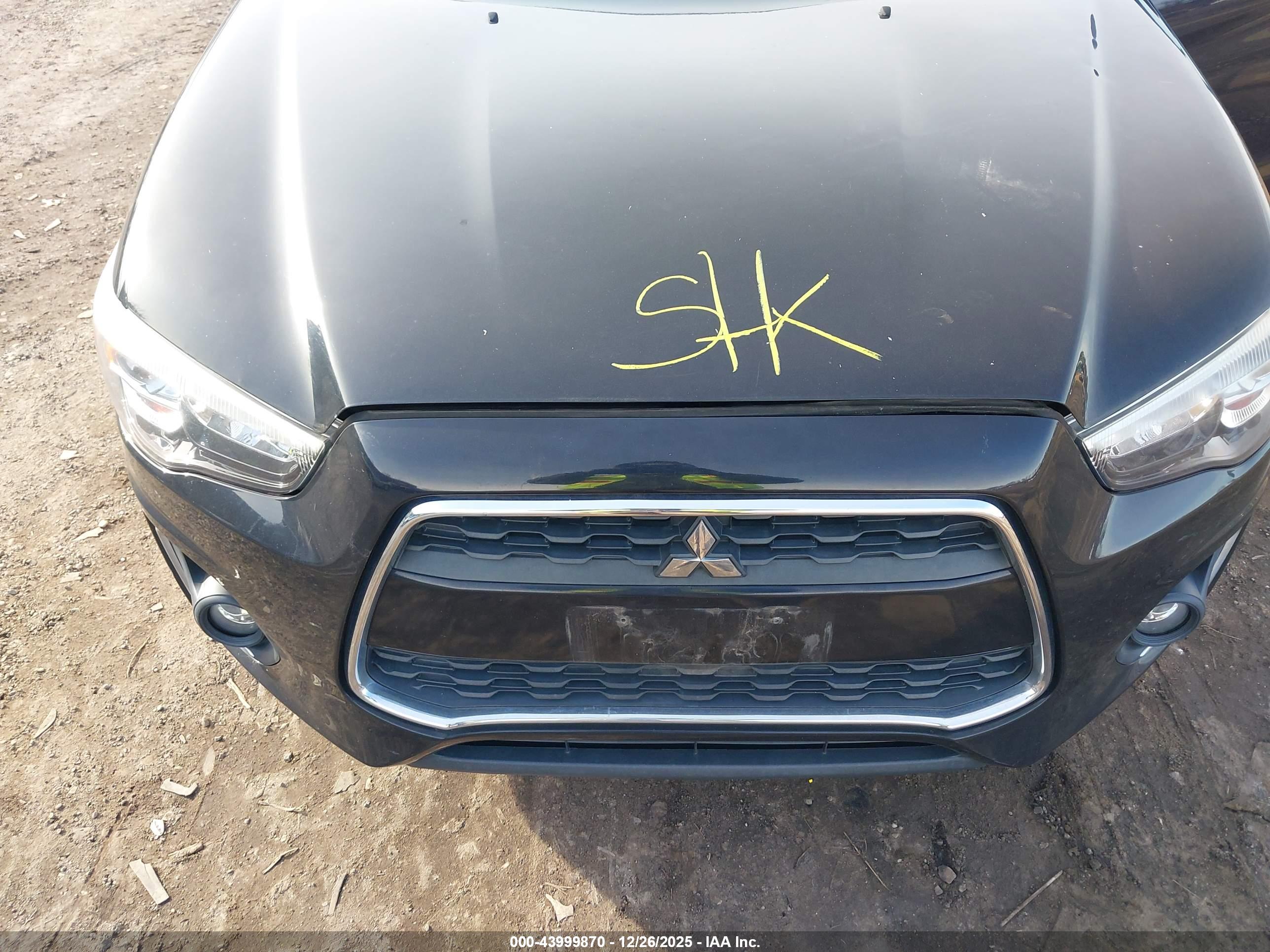 MITSUBISHI OUTLANDER image 6